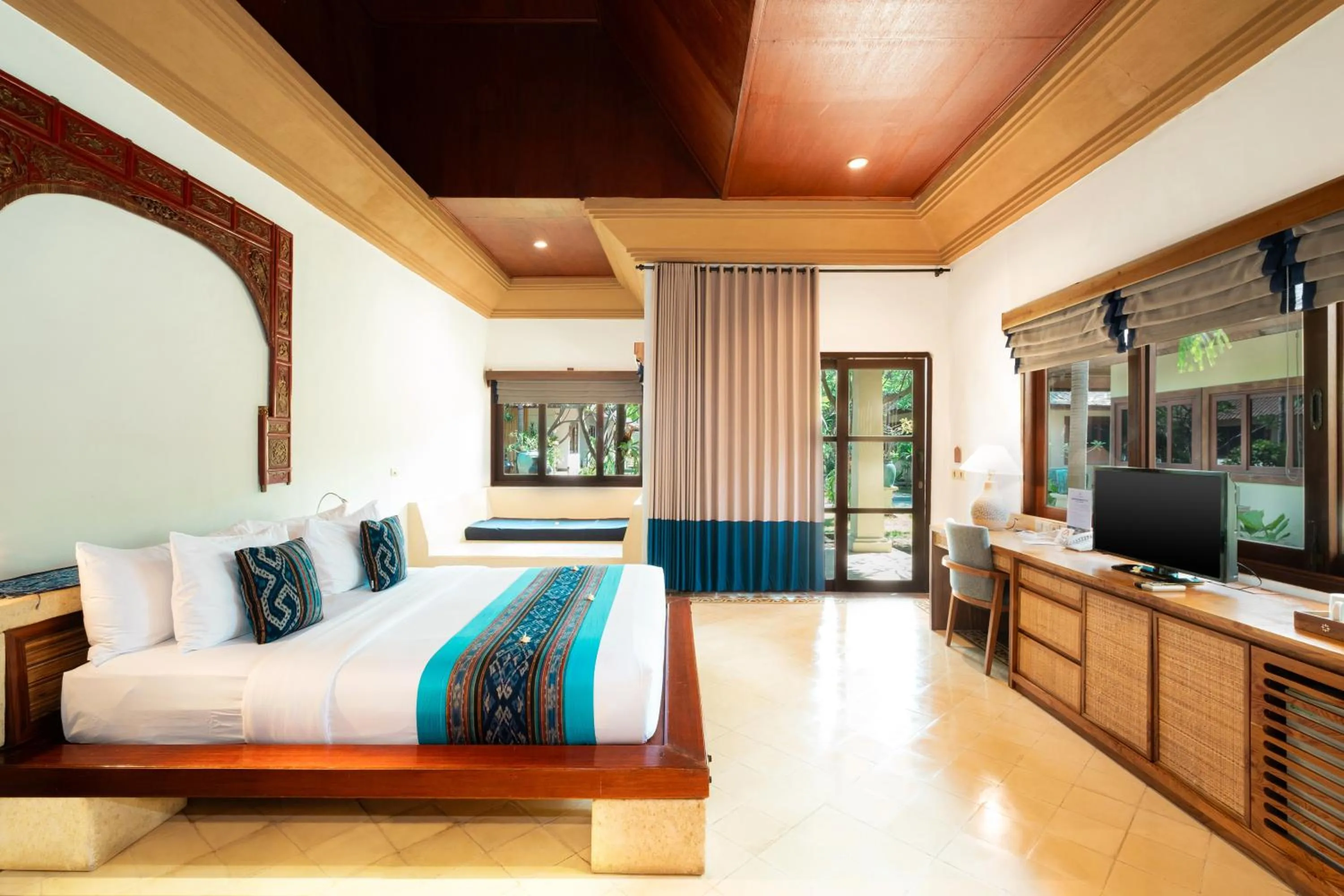 Deluxe Double Room in Villa Almarik Resort