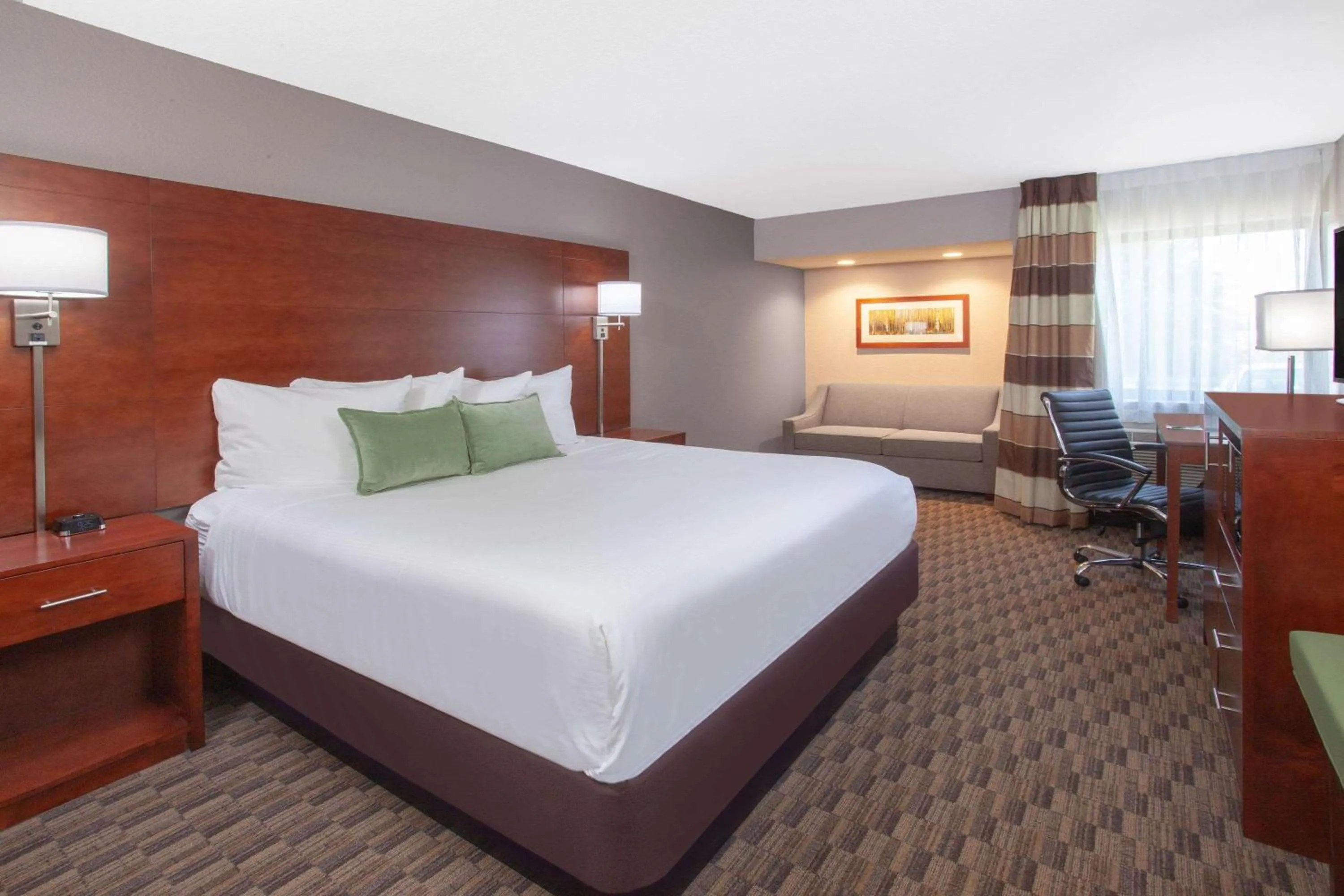 King Room - Non-Smoking in Wyndham Garden Fort Wayne