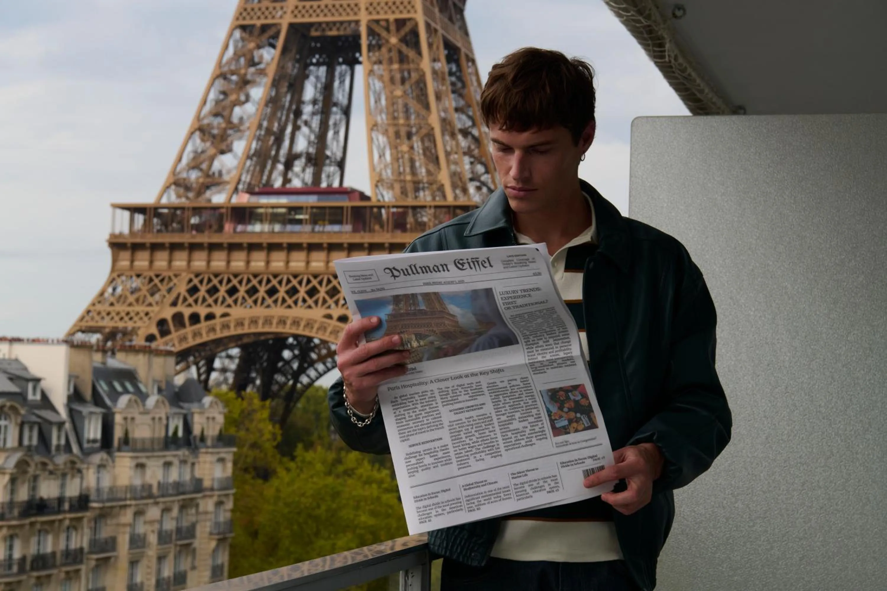 Deluxe King Room, high floor, with Sofa, Balcony and Eiffel Tower View in Pullman Paris Tour Eiffel