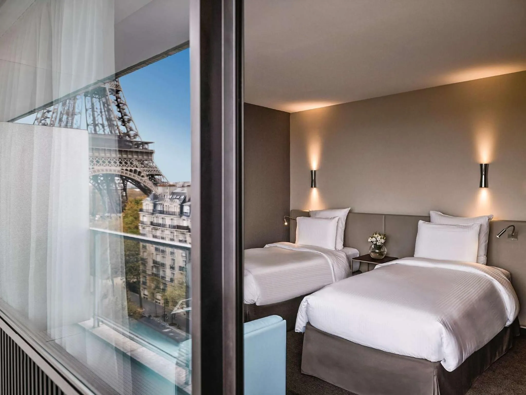 Deluxe Twin Room with Sofa, Balcony and Eiffel Tower View in Pullman Paris Tour Eiffel