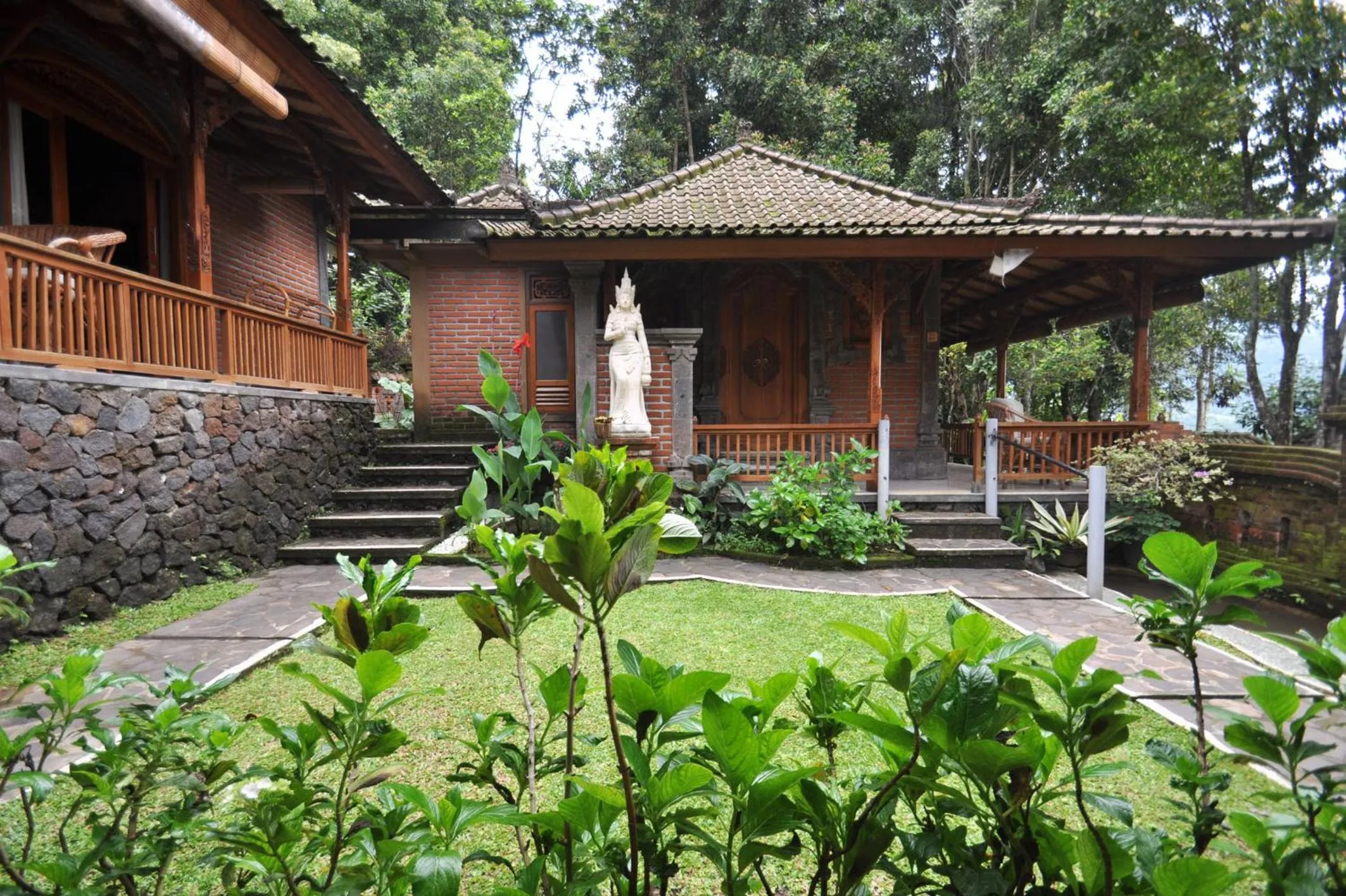 Double or Twin Room with Garden View in Puri Lumbung Cottages Restaurant & Spa Munduk