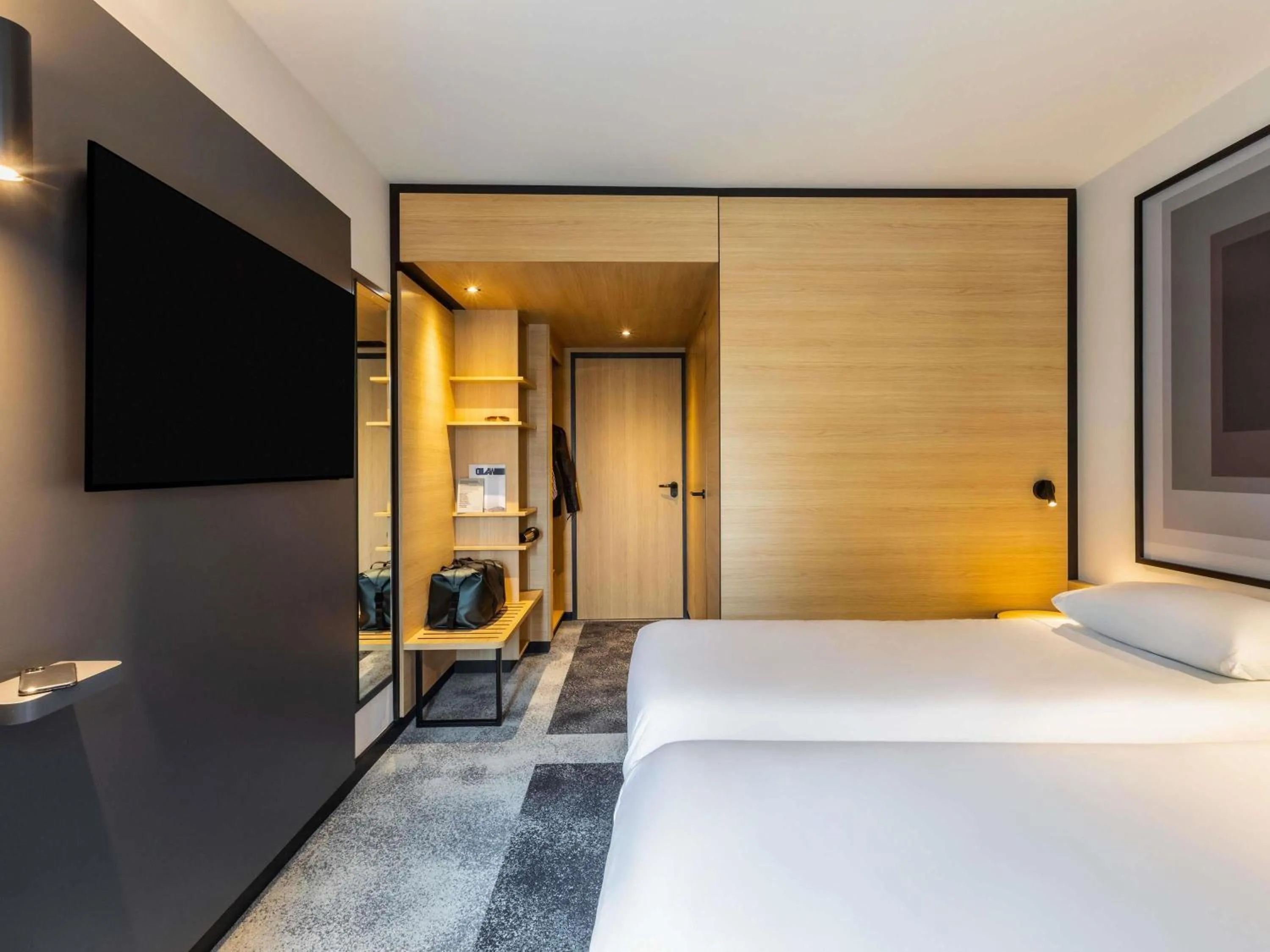 Standard Twin Room in ibis Nancy Centre Stanislas