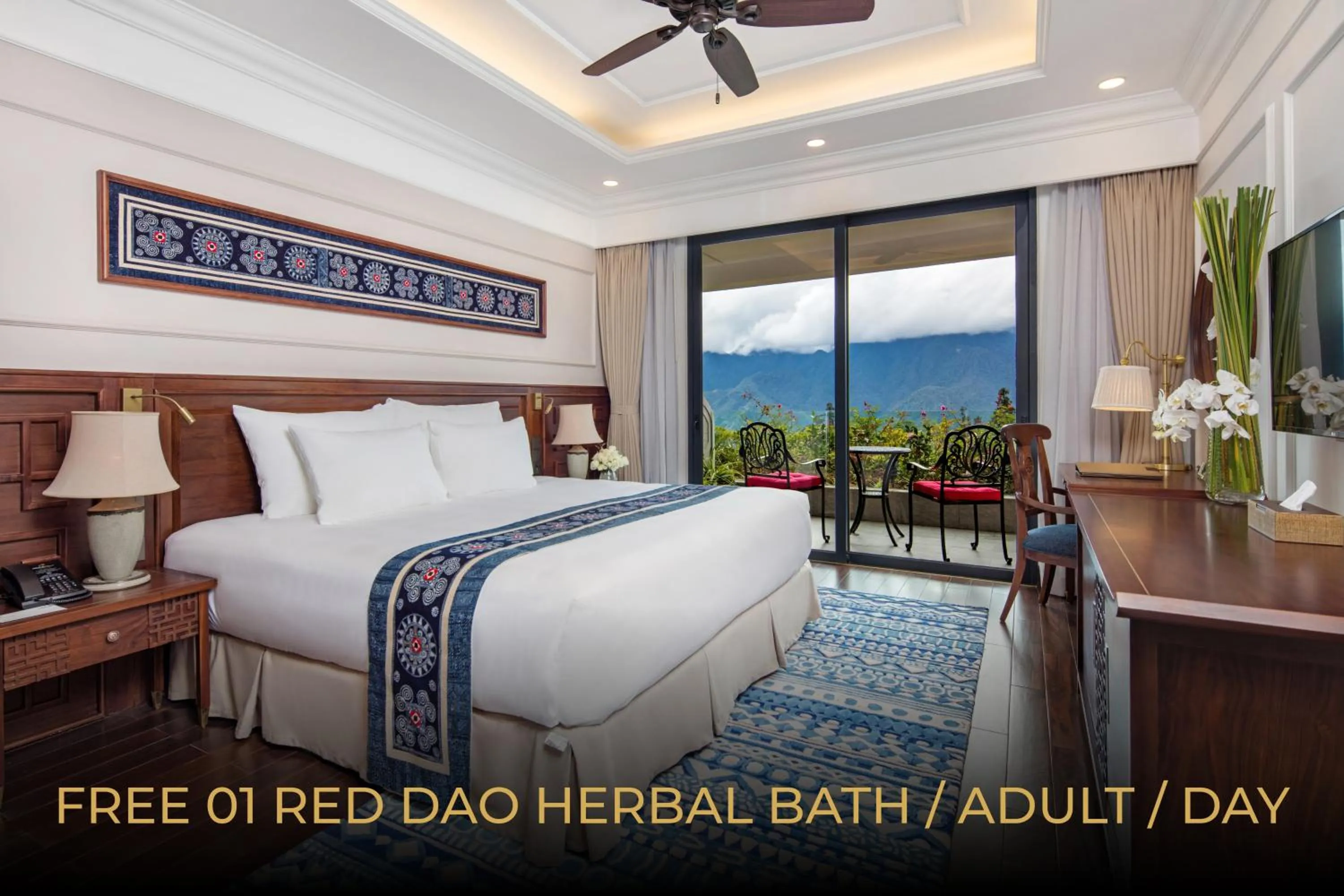 Balcony Mountain View - Free Herbal Bath in Silk Path Grand Sapa Resort & Spa