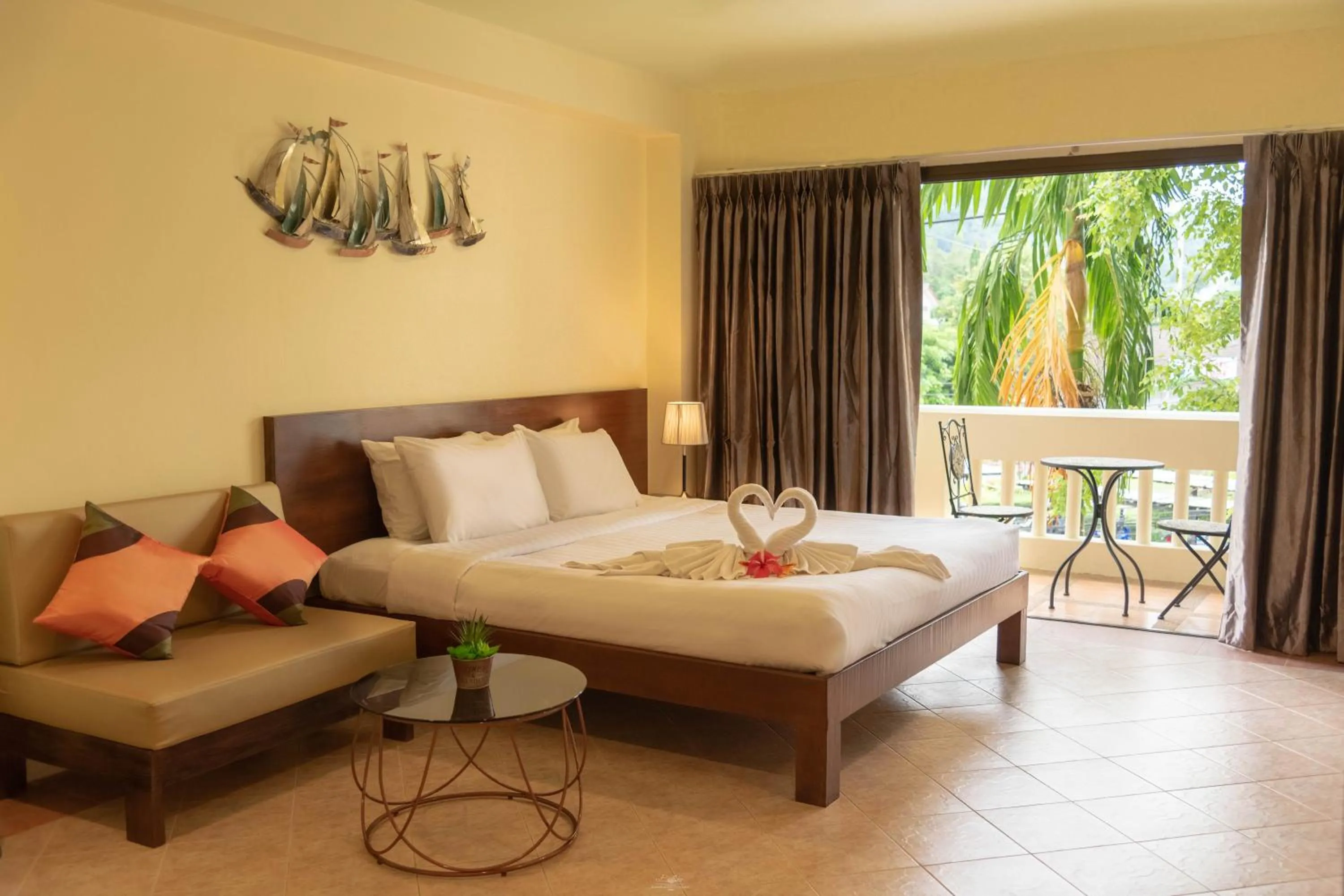 Deluxe Room in Park 38 Hotel - SHA Plus