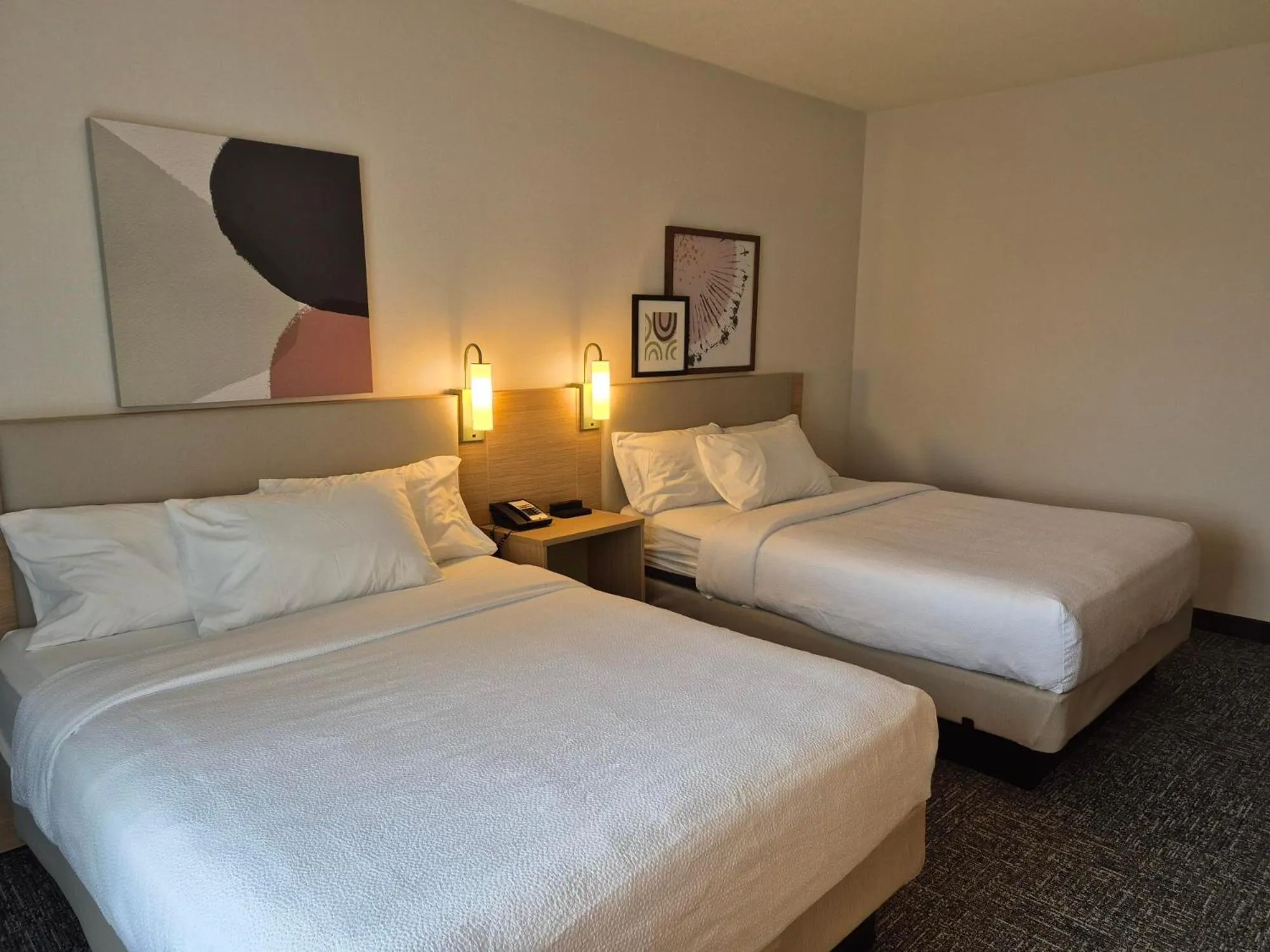 Queen Room with Two Queen Beds and Bath Tub - Mobility Accessible in Spark by Hilton Lancaster