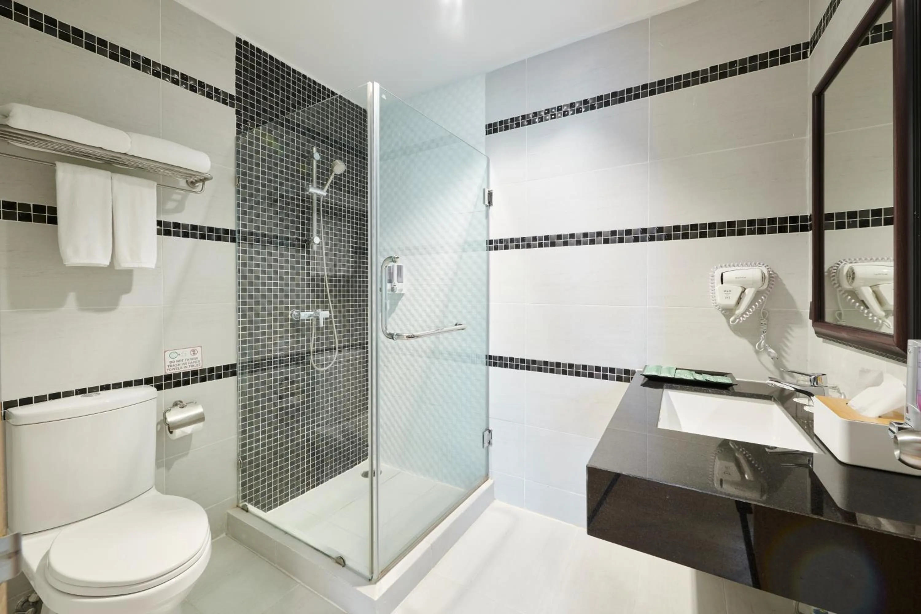 Deluxe Double or Twin Room with Balcony in Adelphi Pattaya