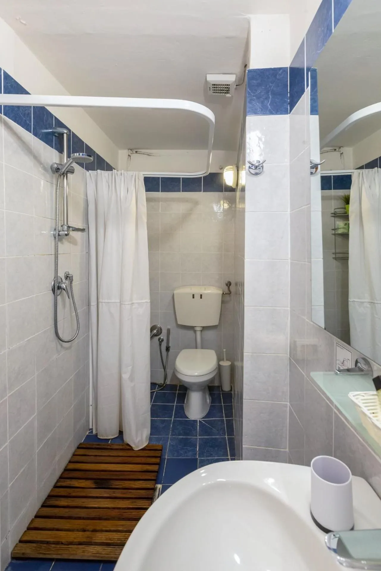 Basic Double Room with Private External Bathroom - single occupancy in Guesthouse Bel Duomo