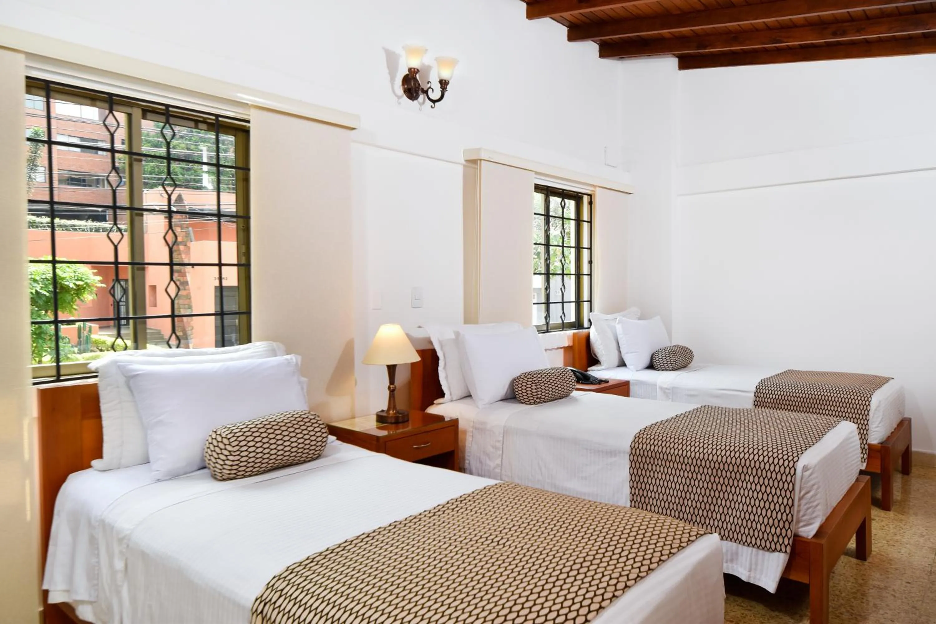 Triple Room in La Campana Hotel Boutique