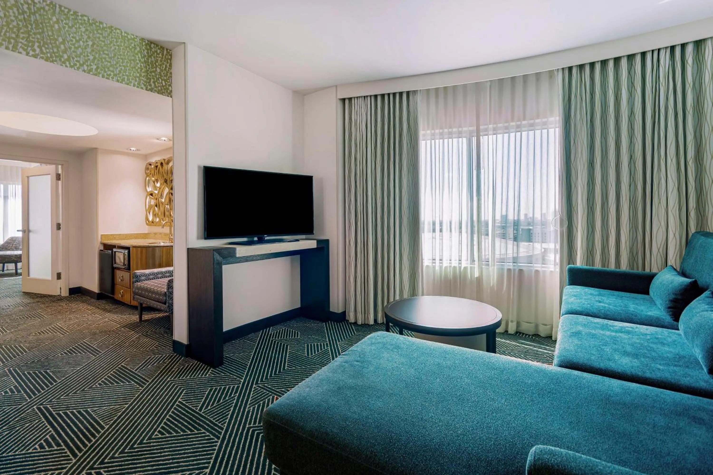 Corner Queen Suite with Two Queen Beds and Bath Tub - Mobility/Hearing Accessible in Embassy Suites Houston - Downtown