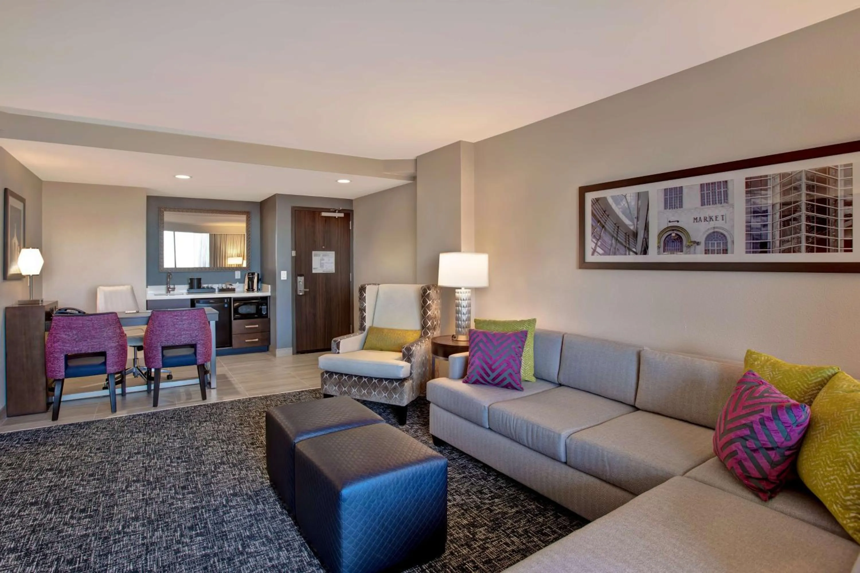 One-Bedroom King Suite - Hearing Access/Non-Smoking in Embassy Suites By Hilton Oklahoma City Northwest