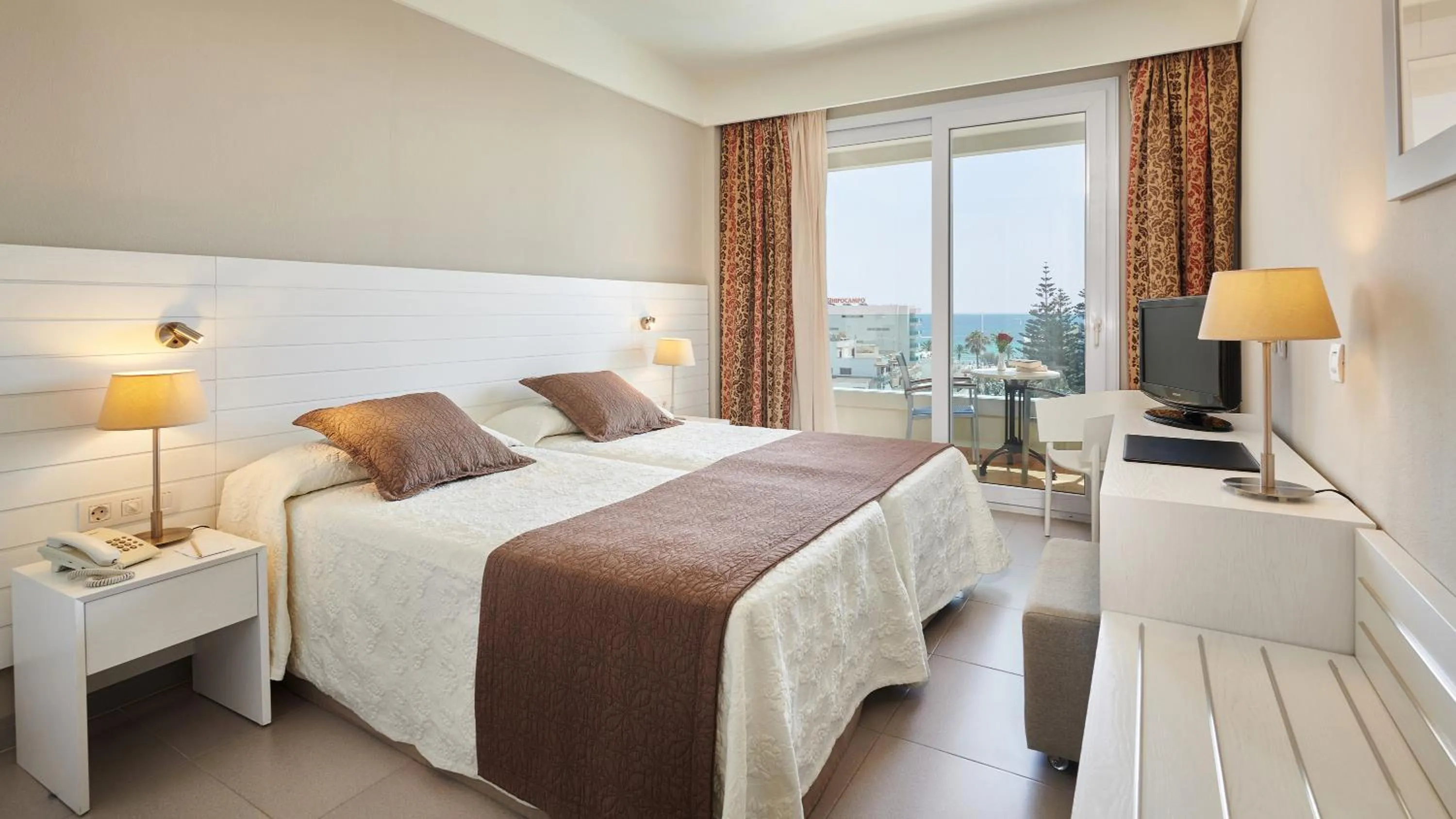 Double or Twin Room with Pool View in Hipotels Said