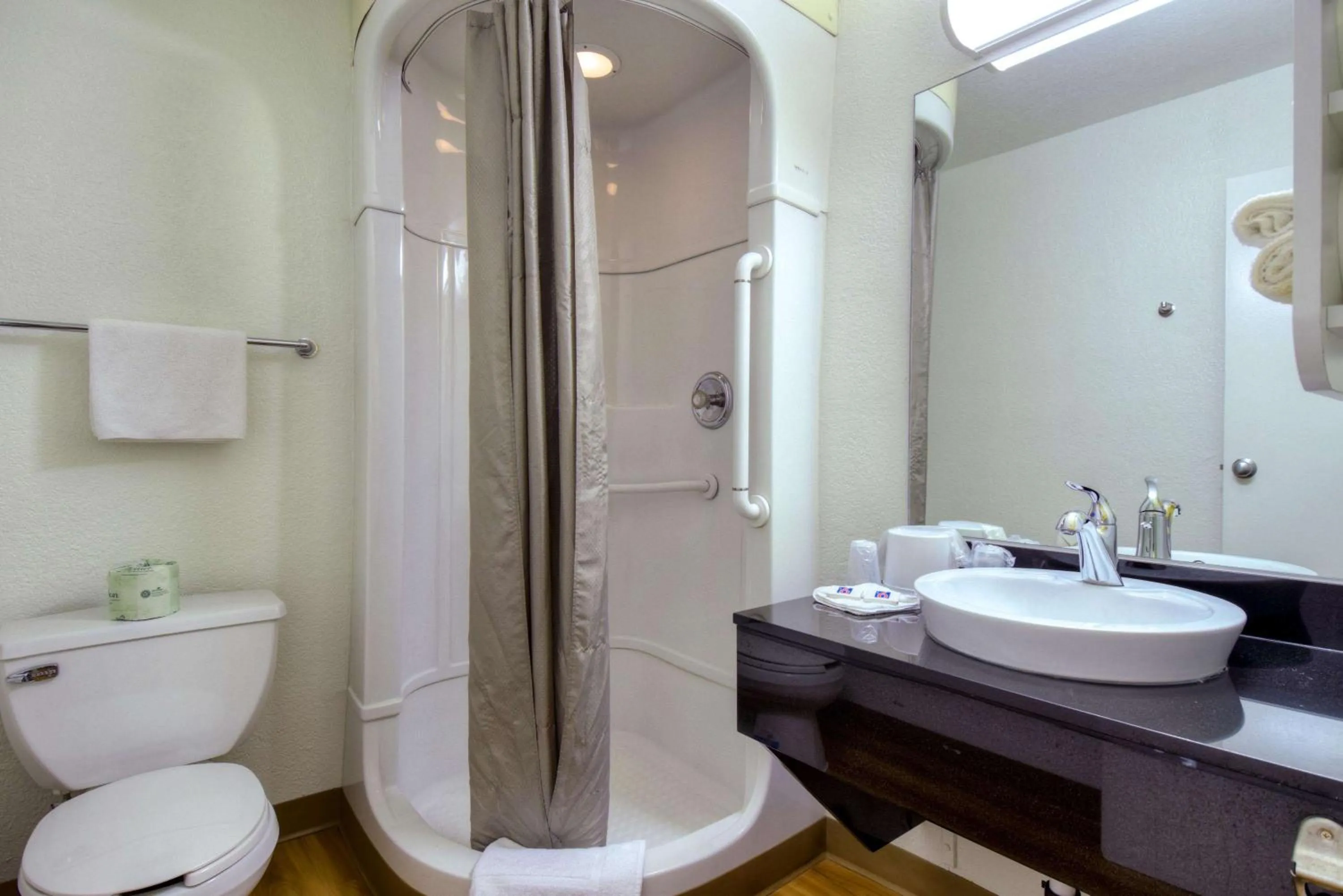 Quadruple Room in Motel 6-Jurupa Valley, CA - Riverside West