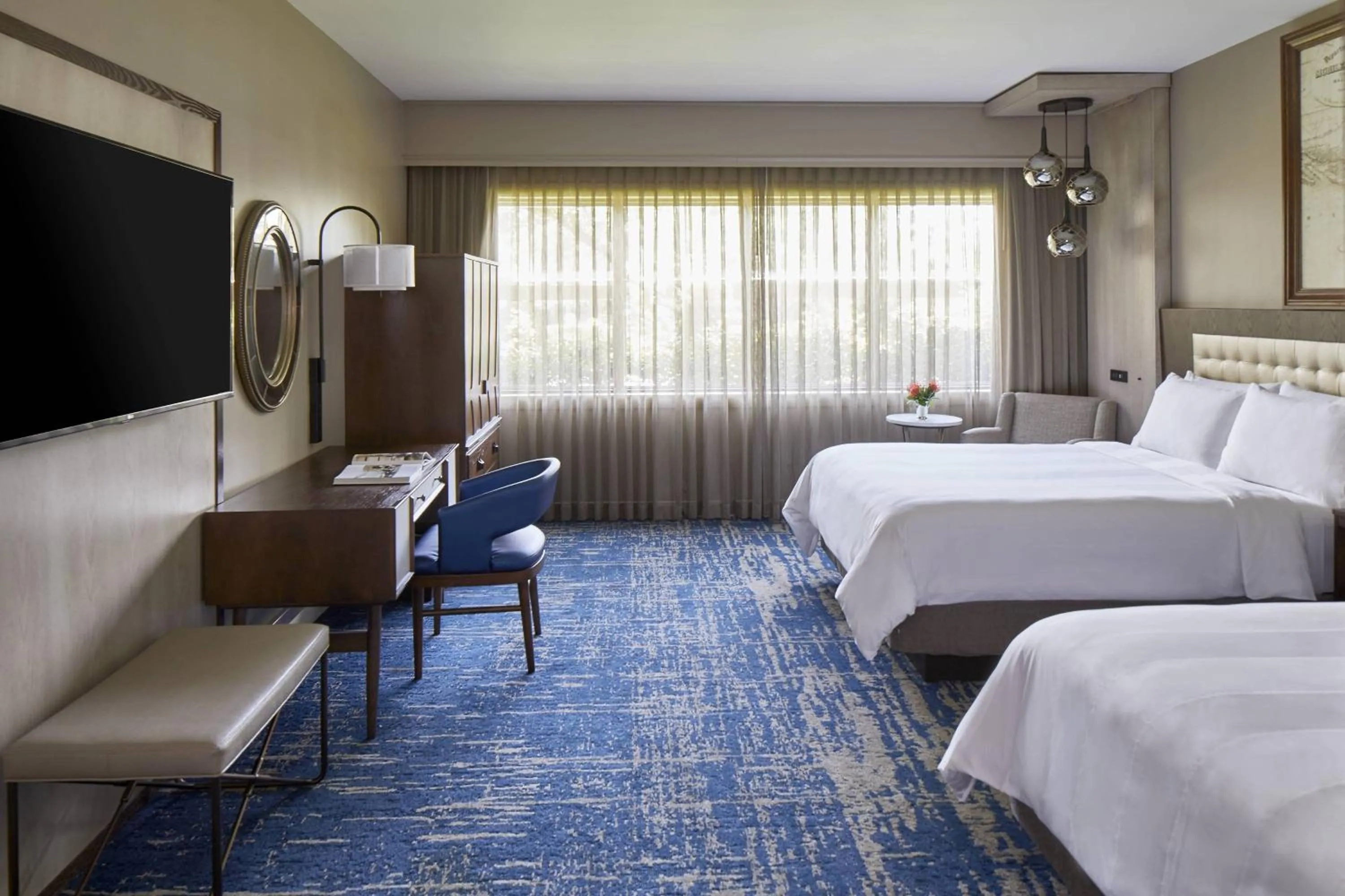 Guest room with king or queen bed with balcony in Grand Hotel Golf Resort & Spa, Autograph Collection