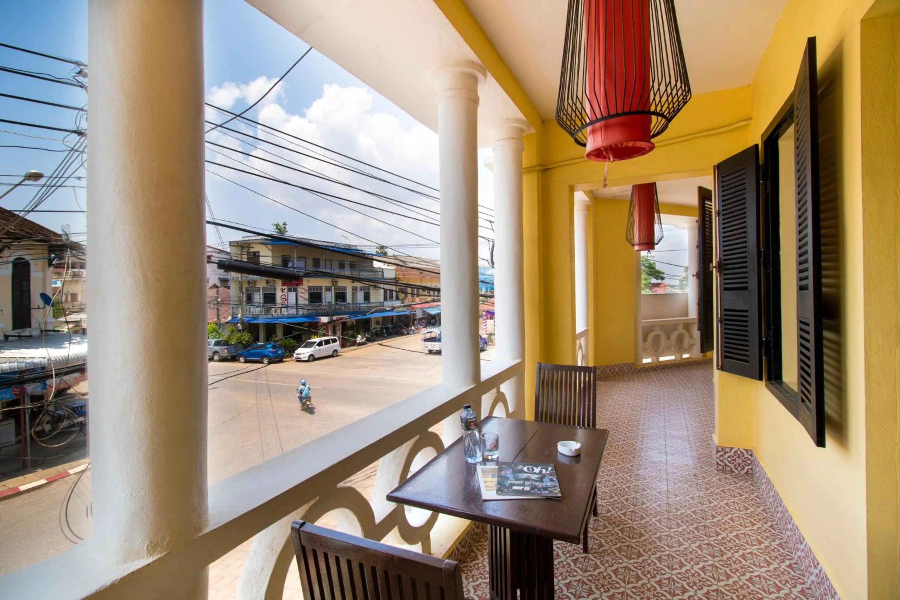 Queen Room in Inthira Thakhek