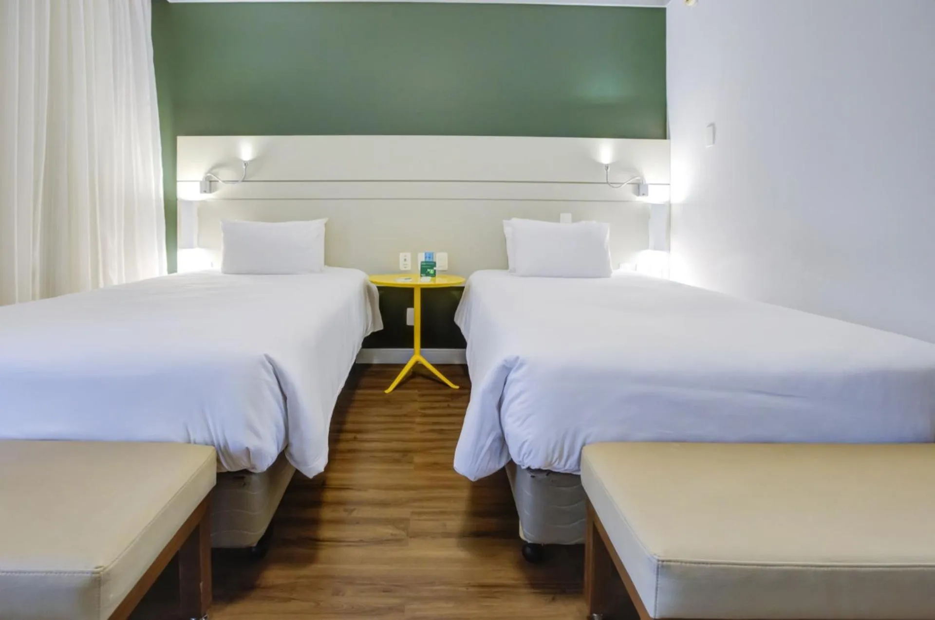 Deluxe Twin Room in Quality Faria Lima