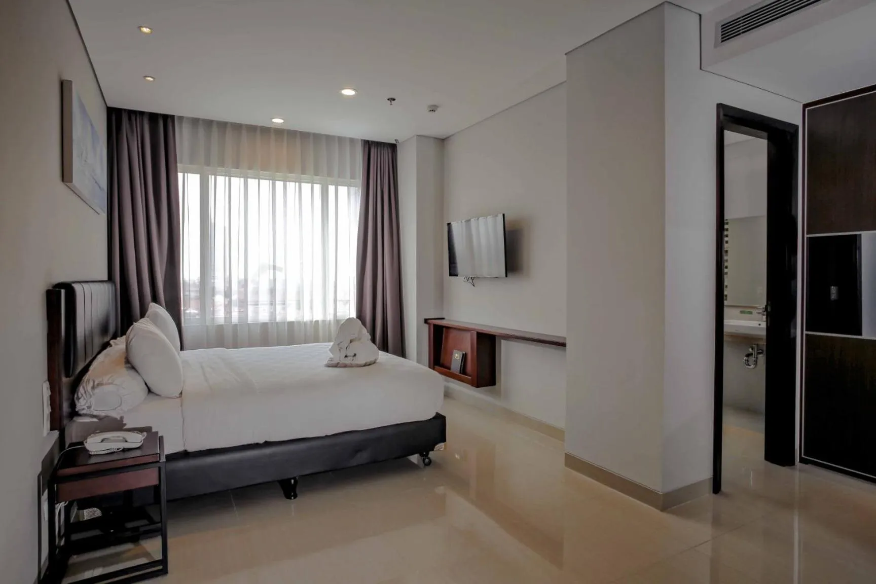 Deluxe Double Room in PrimeBiz Hotel Surabaya