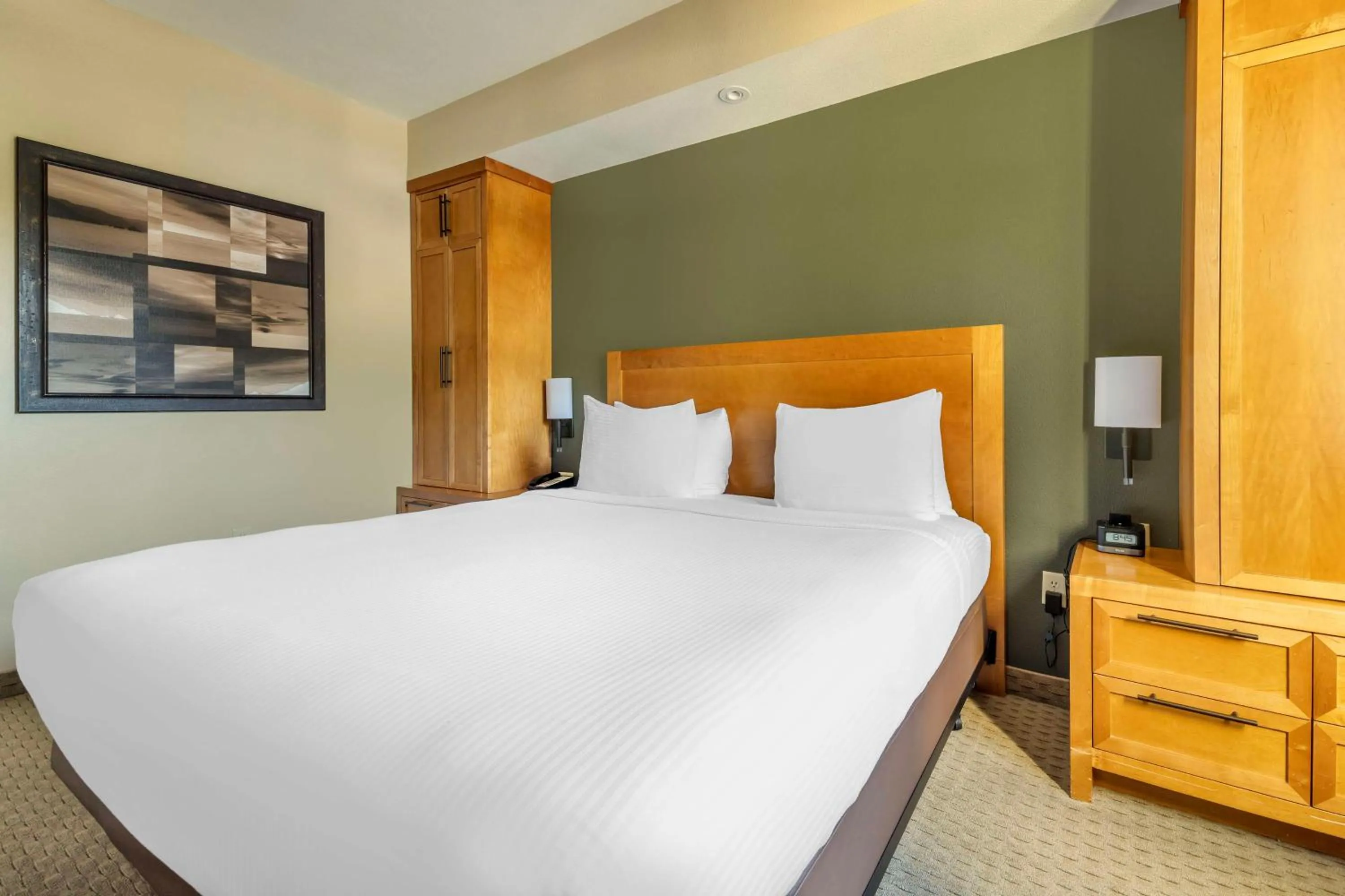 Two-Bedroom Suite with Sofa Bed in Hilton Vacation Club Lake Tahoe Resort South