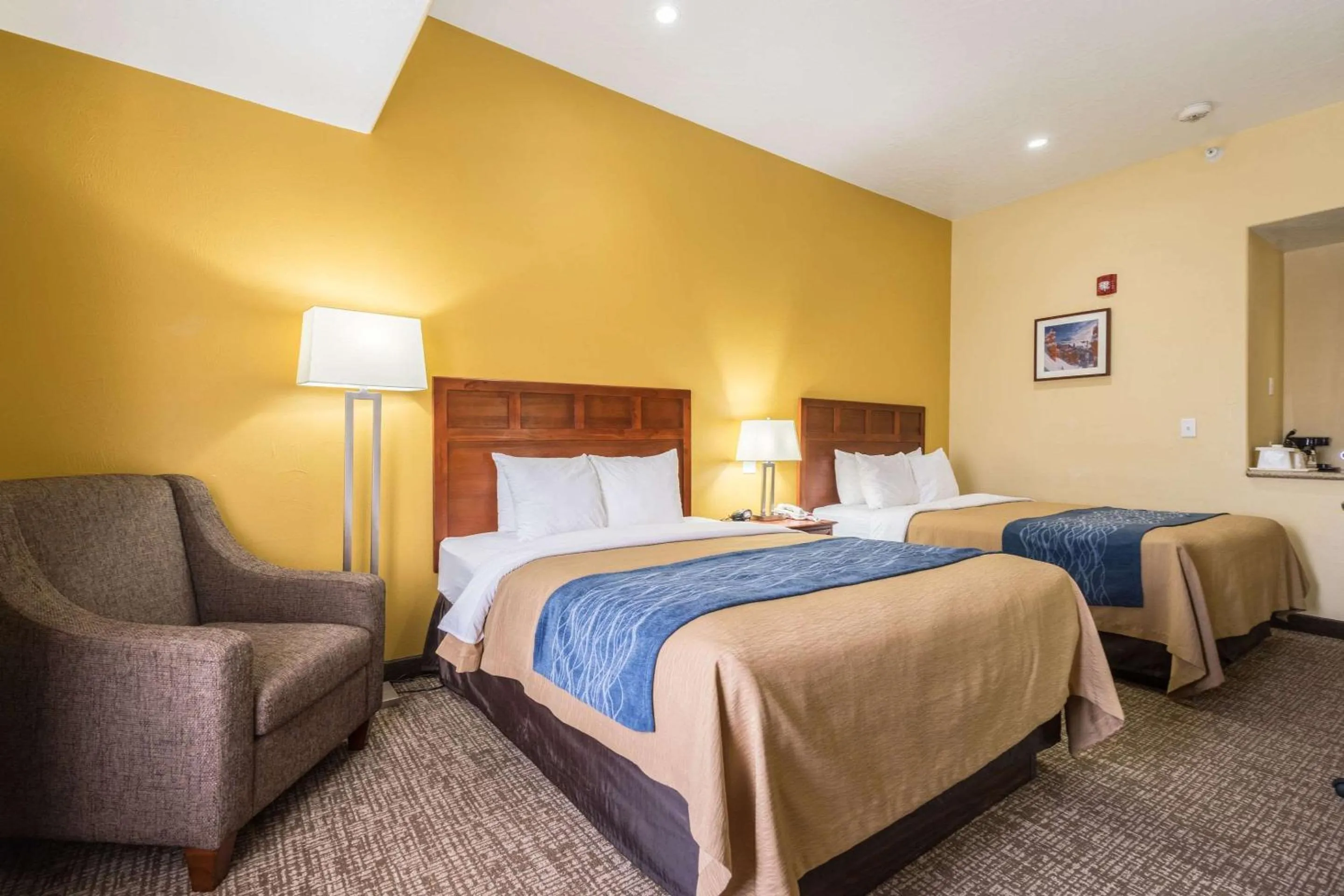 Queen Room with Two Queen Beds - Disability Access in Comfort Inn & Suites