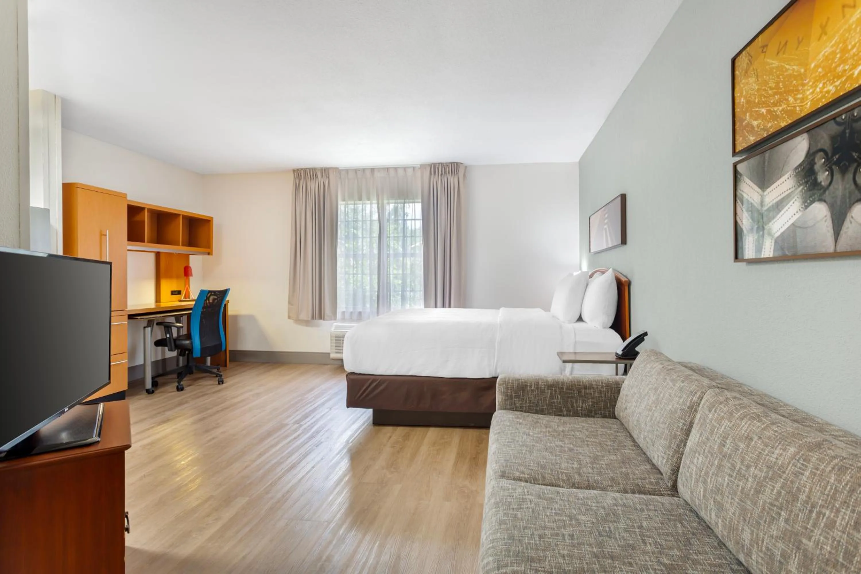 Queen Room - Non Smoking in MainStay Suites Tampa Moffitt-USF