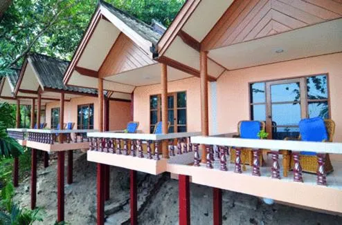 One-Bedroom Bungalow in Baan Karon Hill Phuket Resort