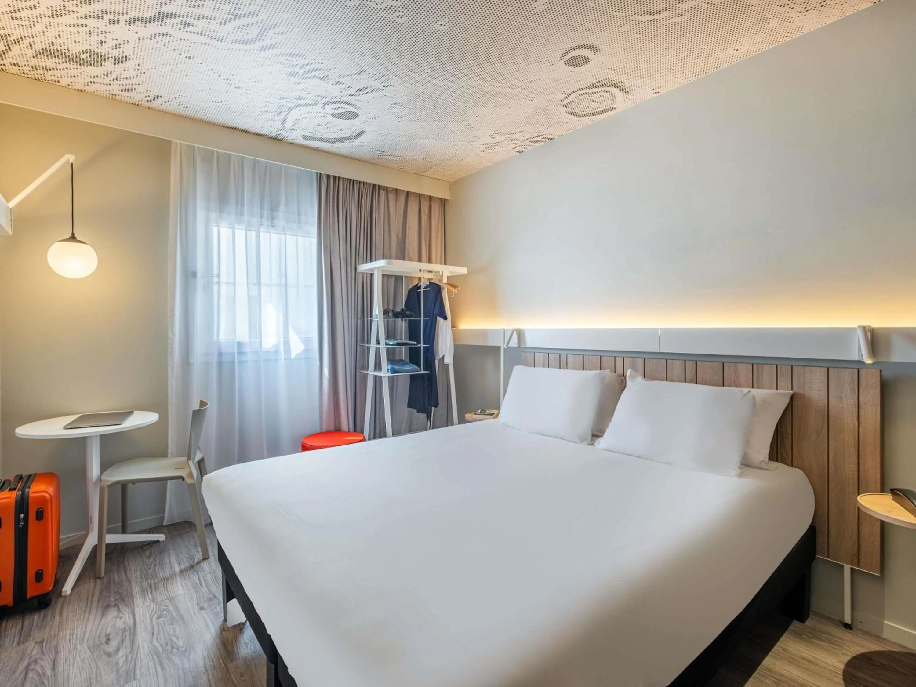 Standard Double Room in ibis Nantes Treillières