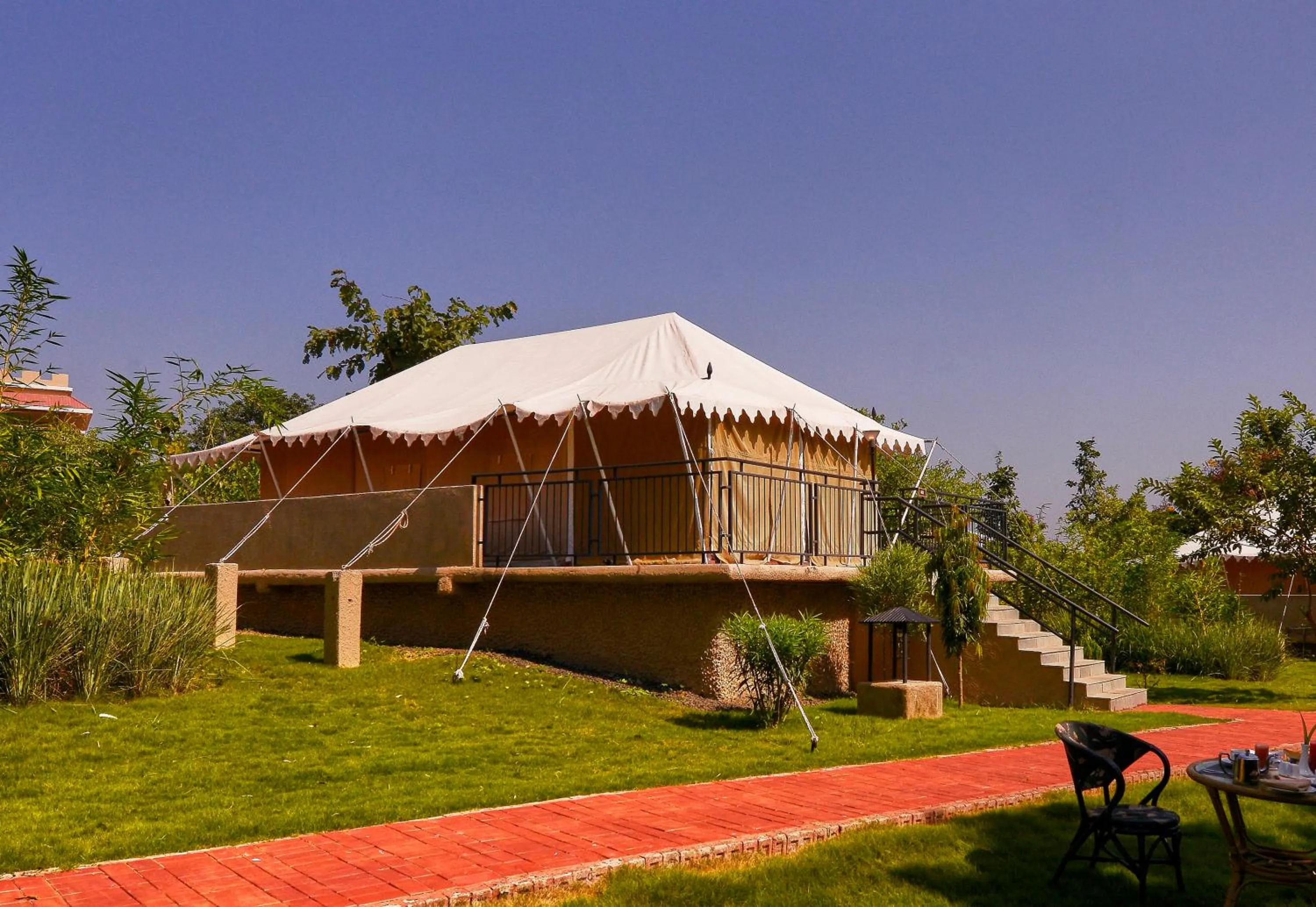 Classic Tent with Sitout in Sterling Kanha