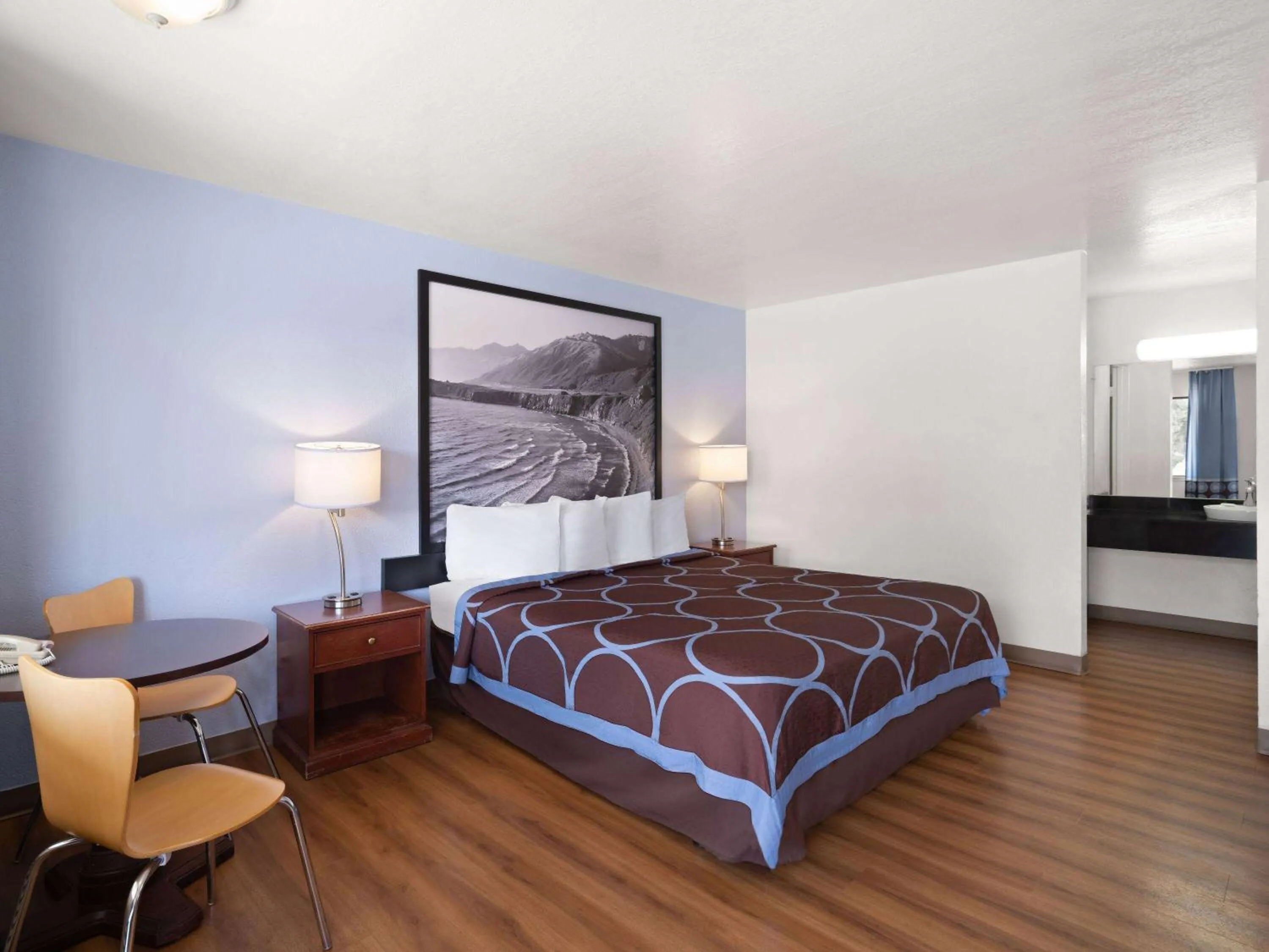 King Room - Non-Smoking in Super 8 by Wyndham Dunnigan