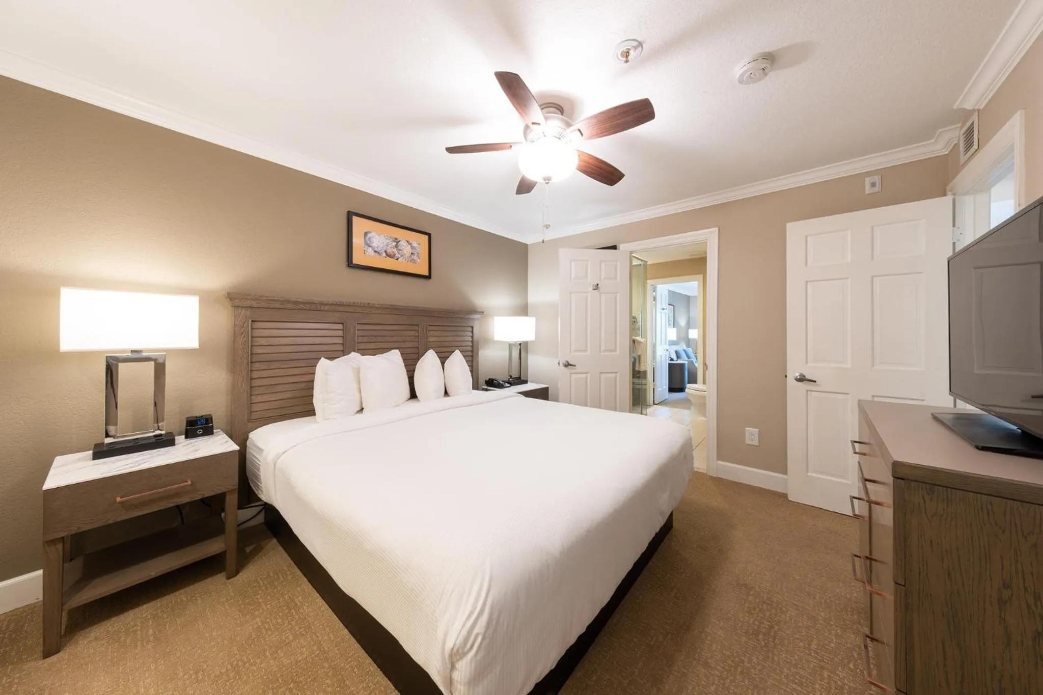 One-Bedroom Suite in Carlsbad Inn Beach Resort