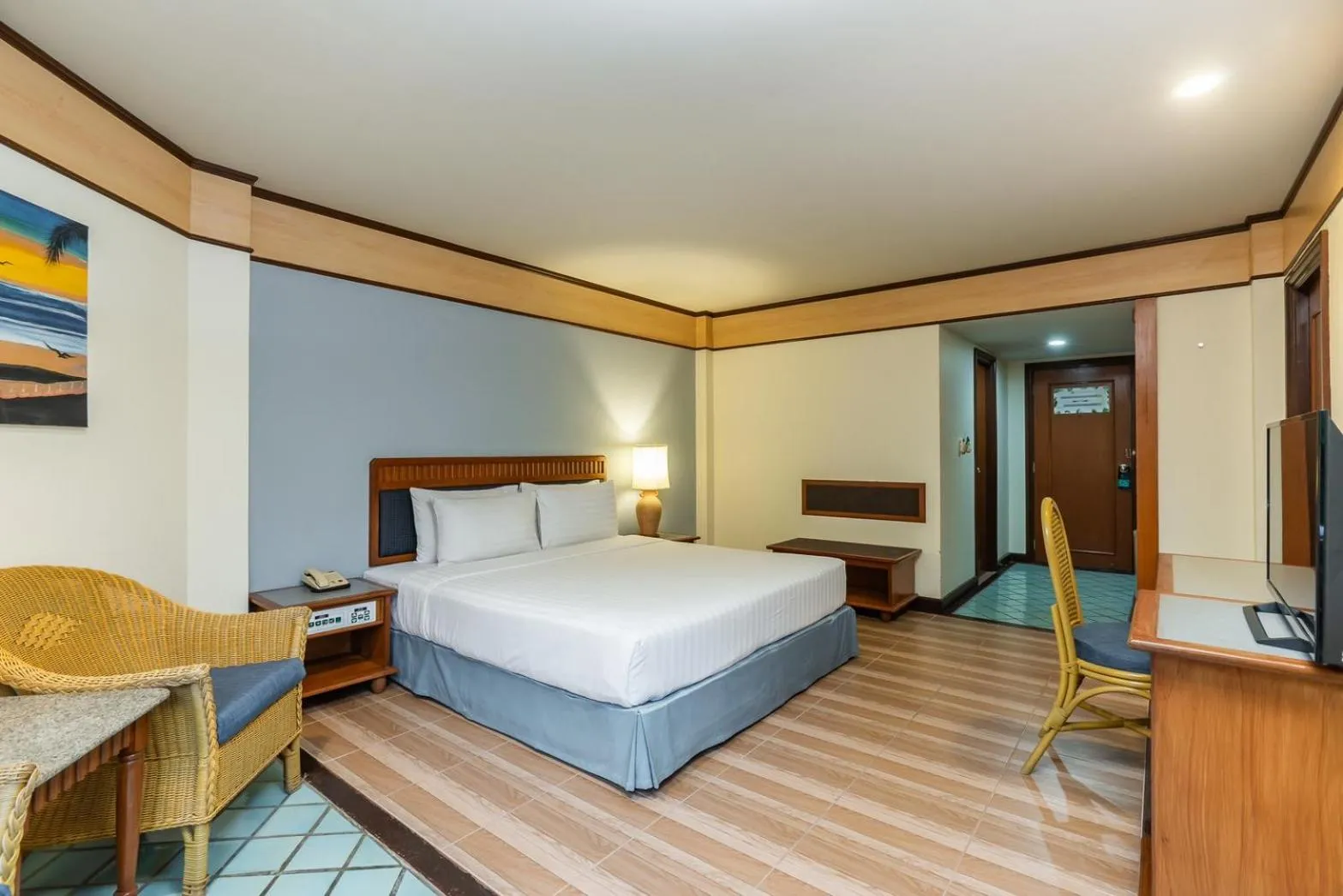 Suite in Botany Beach Resort Pattaya