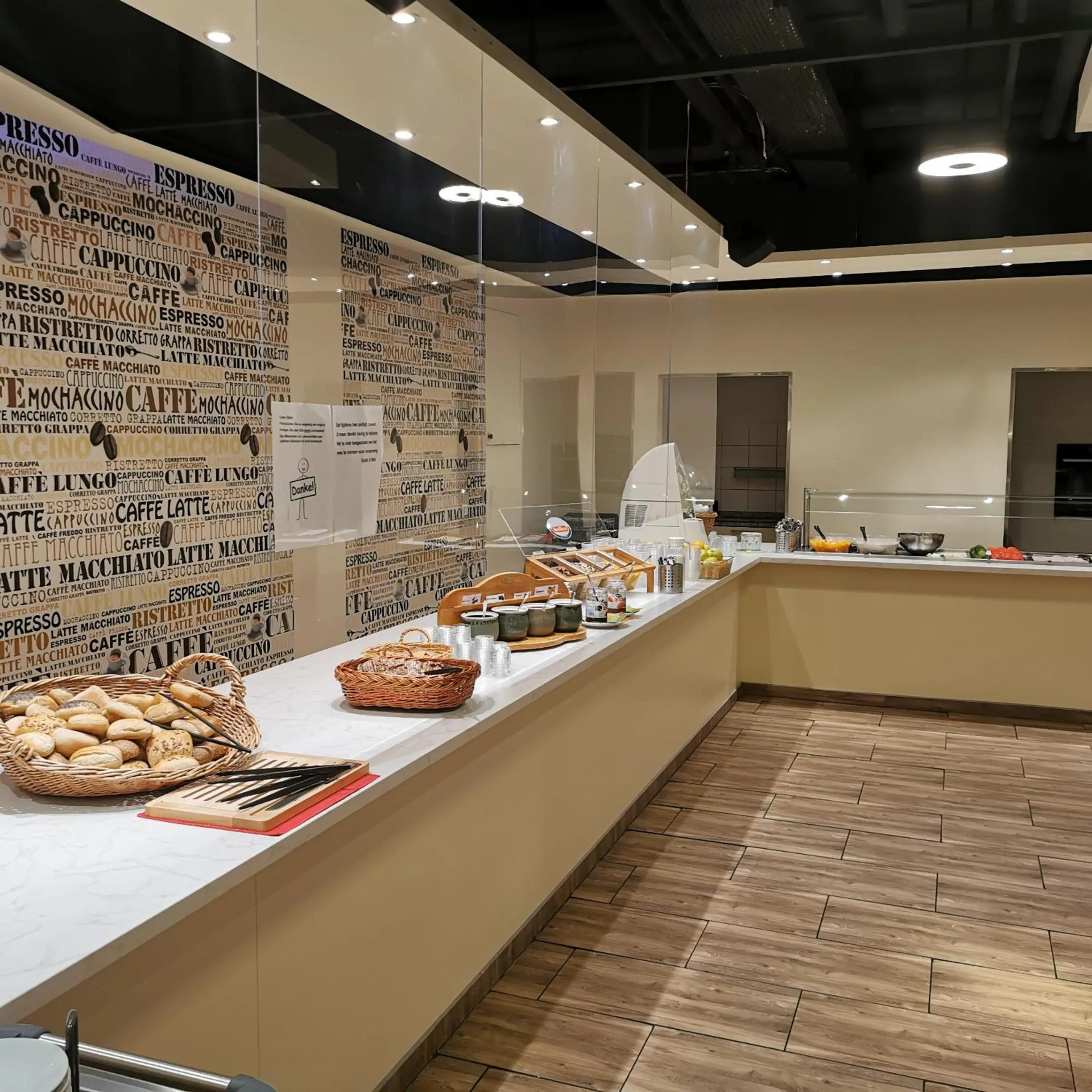 Single Room in Good Night Inn