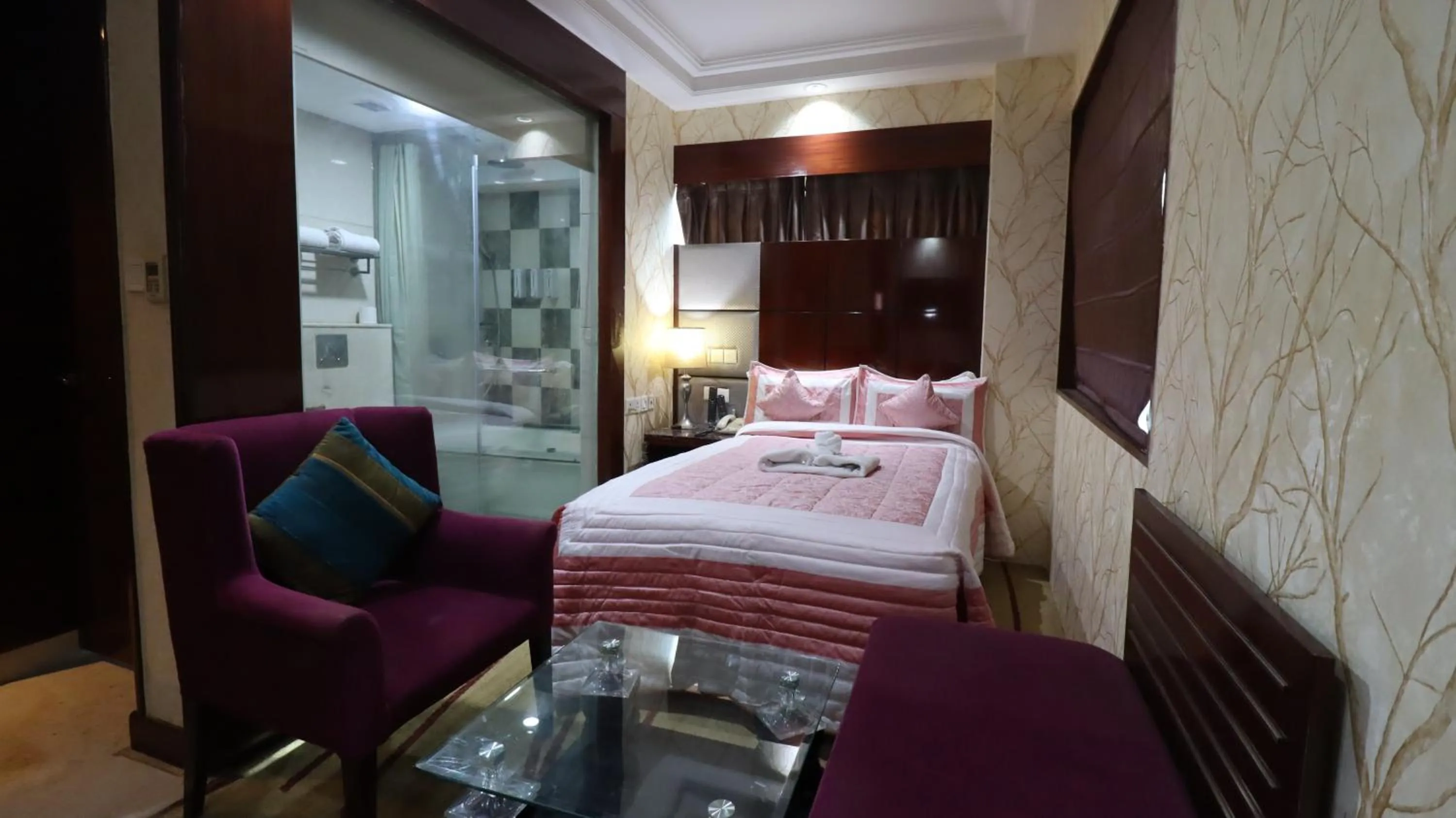 Deluxe Single Room in SkyCity Hotel Gurgaon