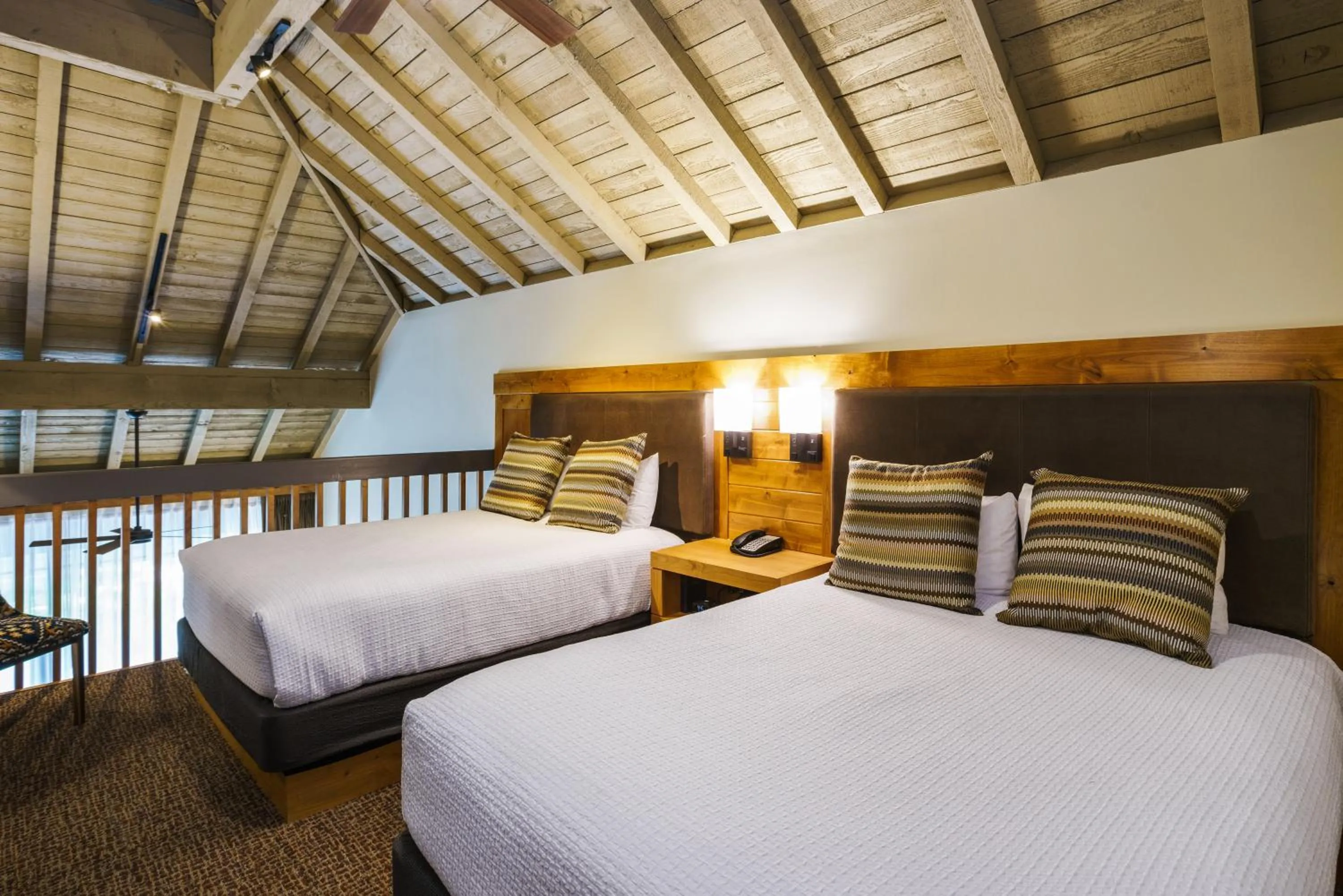 Deluxe Queen Suite in Sunriver Resort