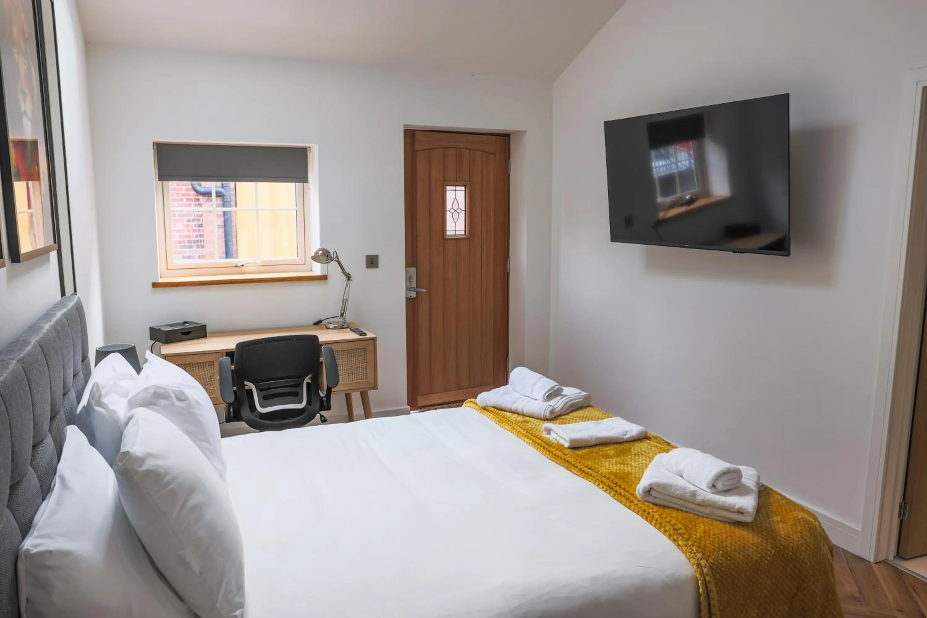 King Room in The Coach Hotel