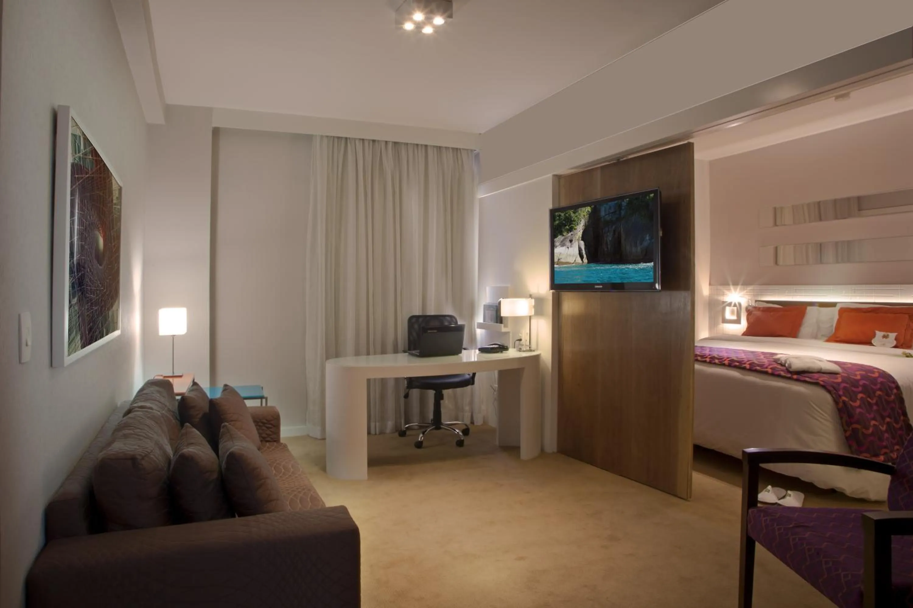 Business Double Room - single occupancy in Quality Suites Alphaville