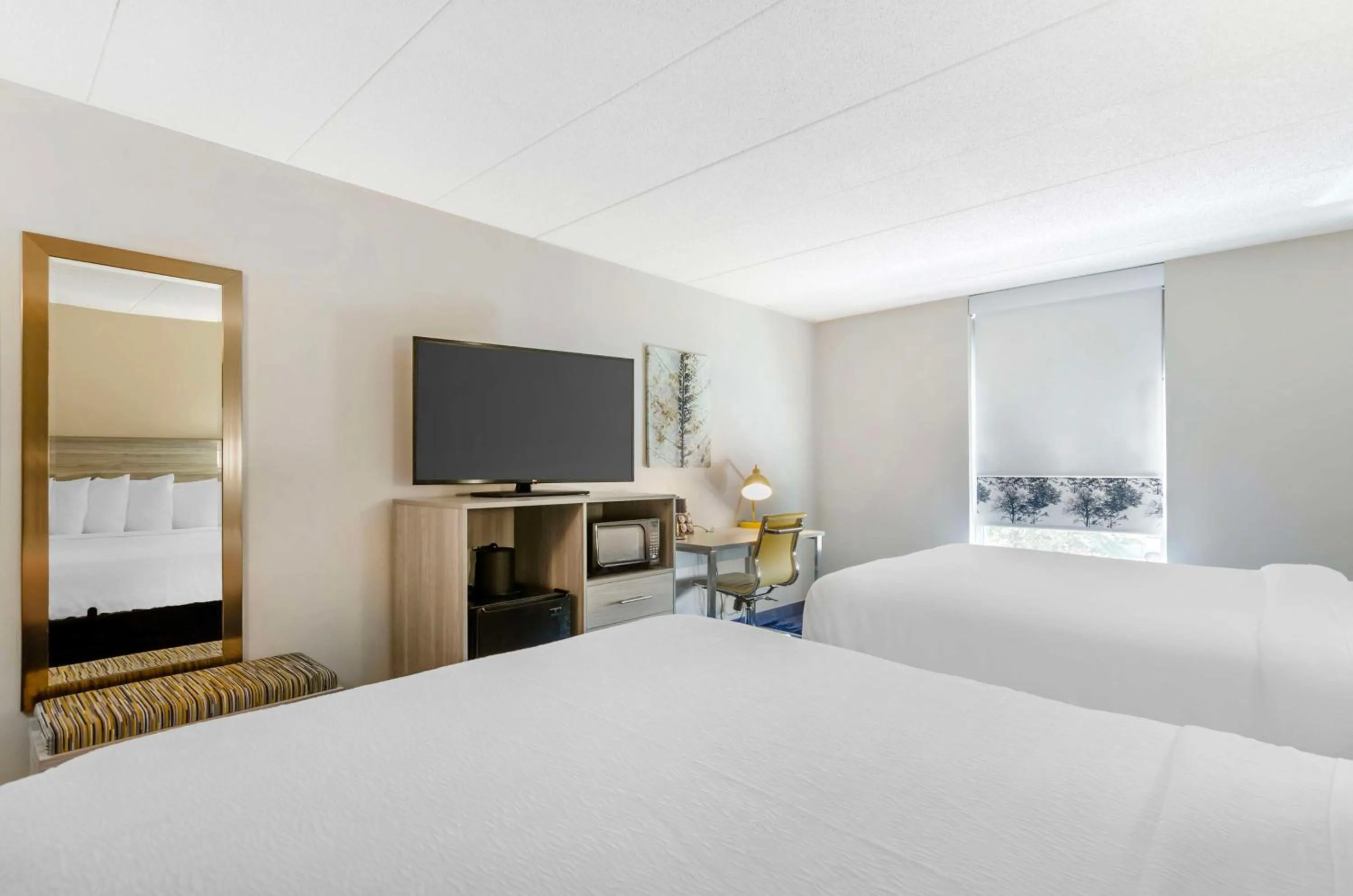 Queen Suite with Two Queen Beds in Best Western Plus Beckley Inn