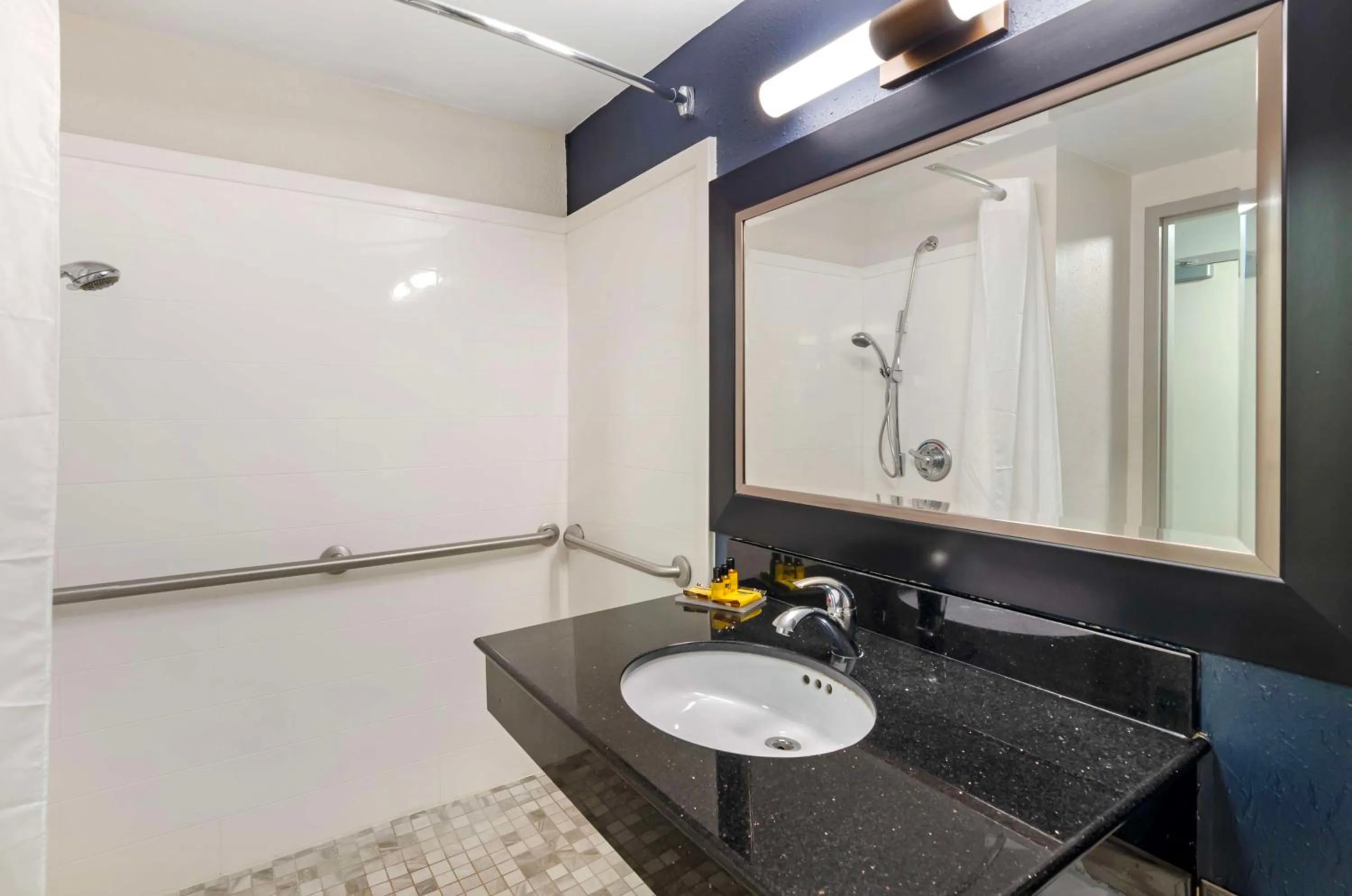 King Room - Disability Access in Best Western Plus Beckley Inn