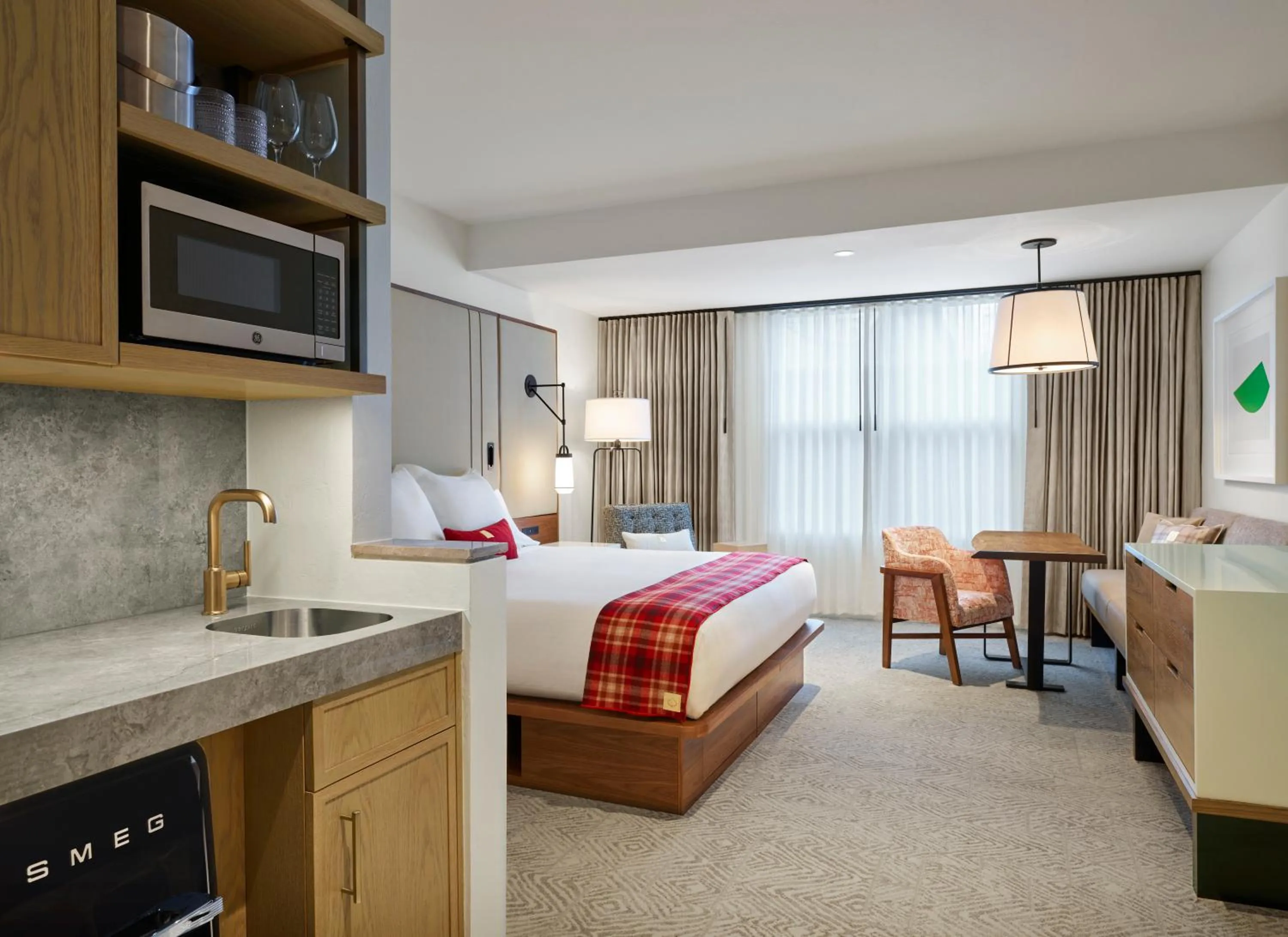 Grand Deluxe King Room in Limelight Hotel Aspen