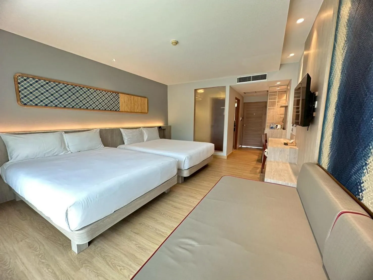 Superior Queen Room (2 Adults + 2 Children) in Baan Karon Resort