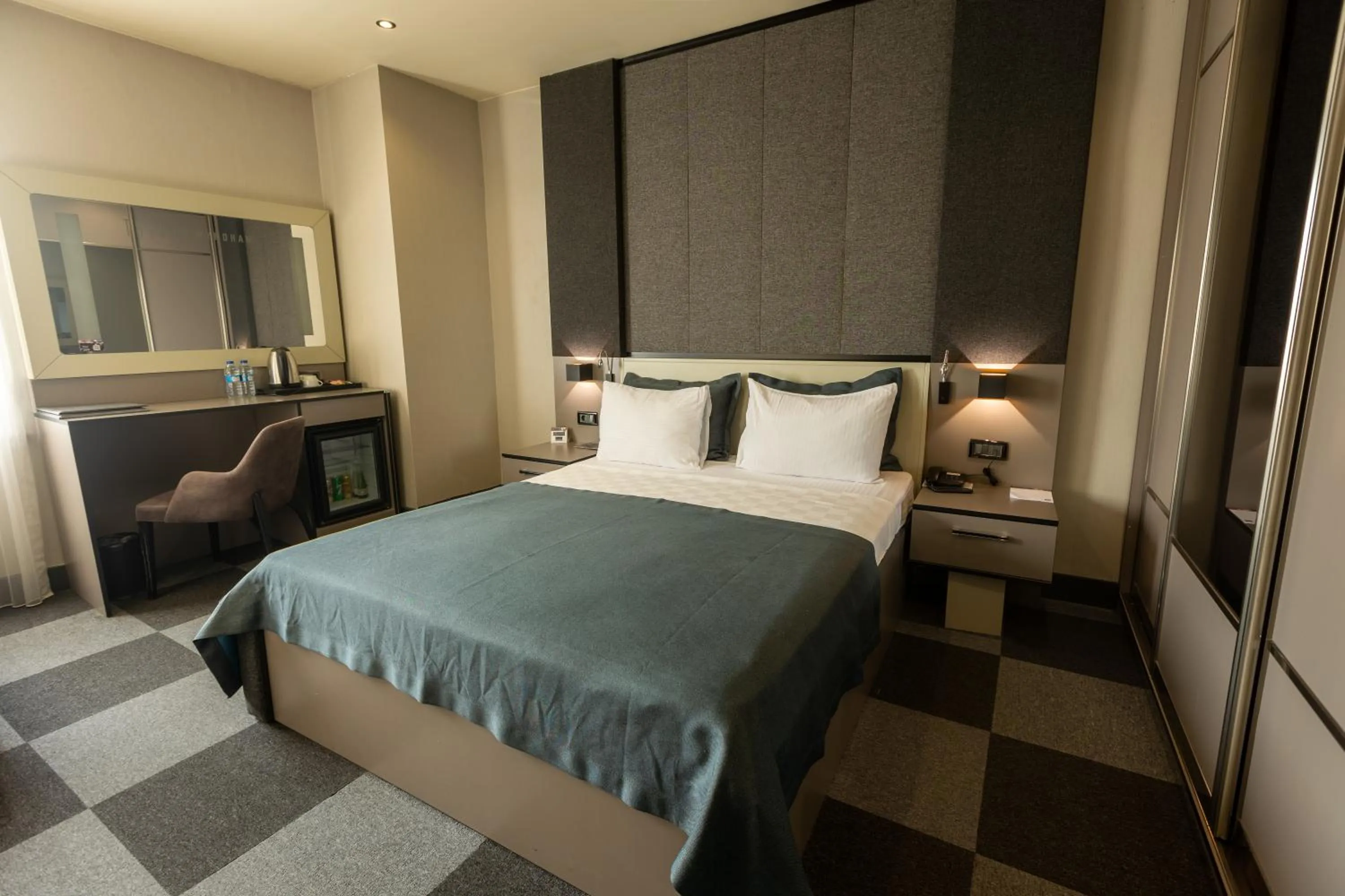 Deluxe King Room - Non-Smoking in Tryp By Wyndham Istanbul Sancaktepe