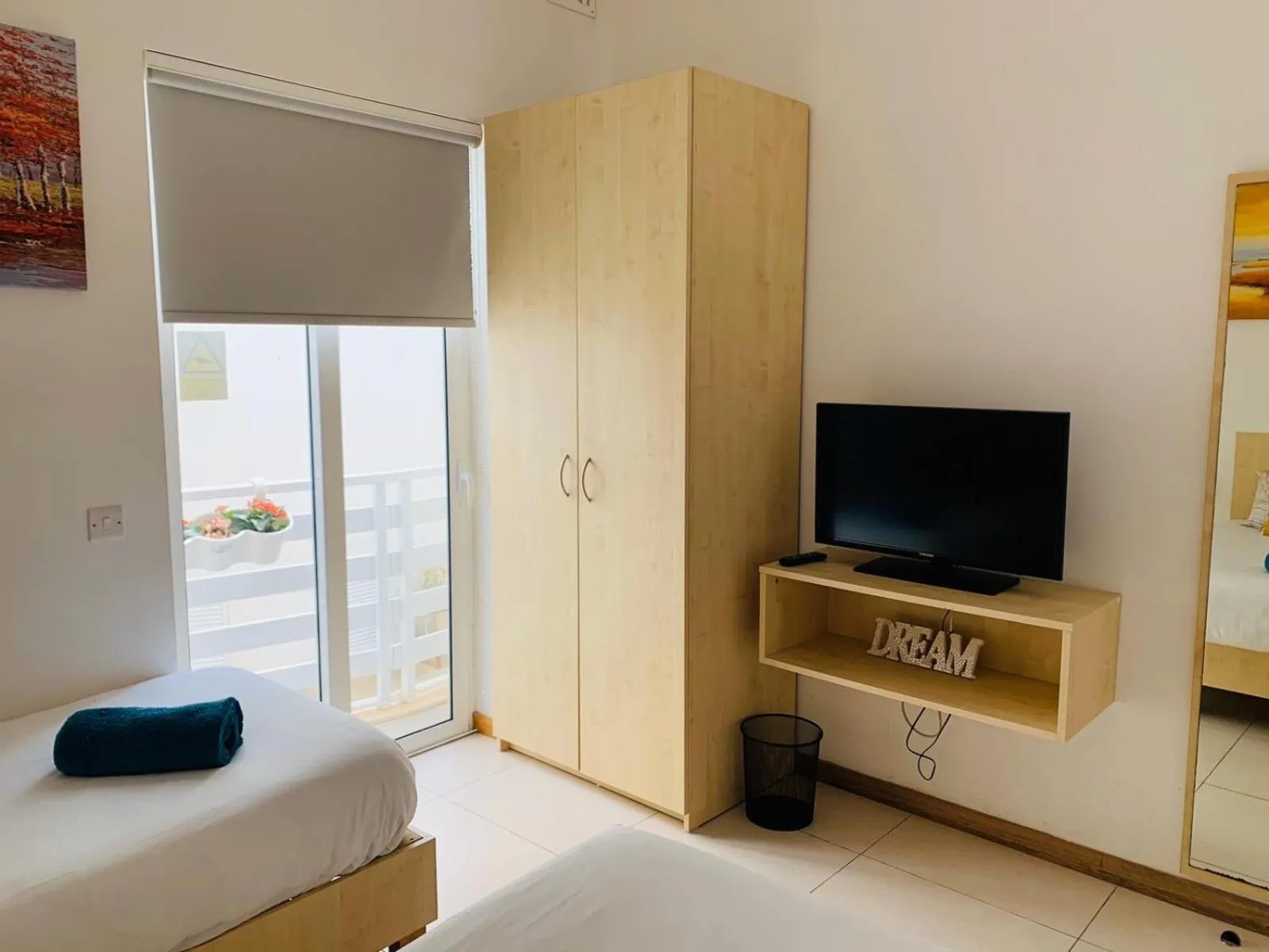 Twin Room with Balcony in Hostel Malti Budget