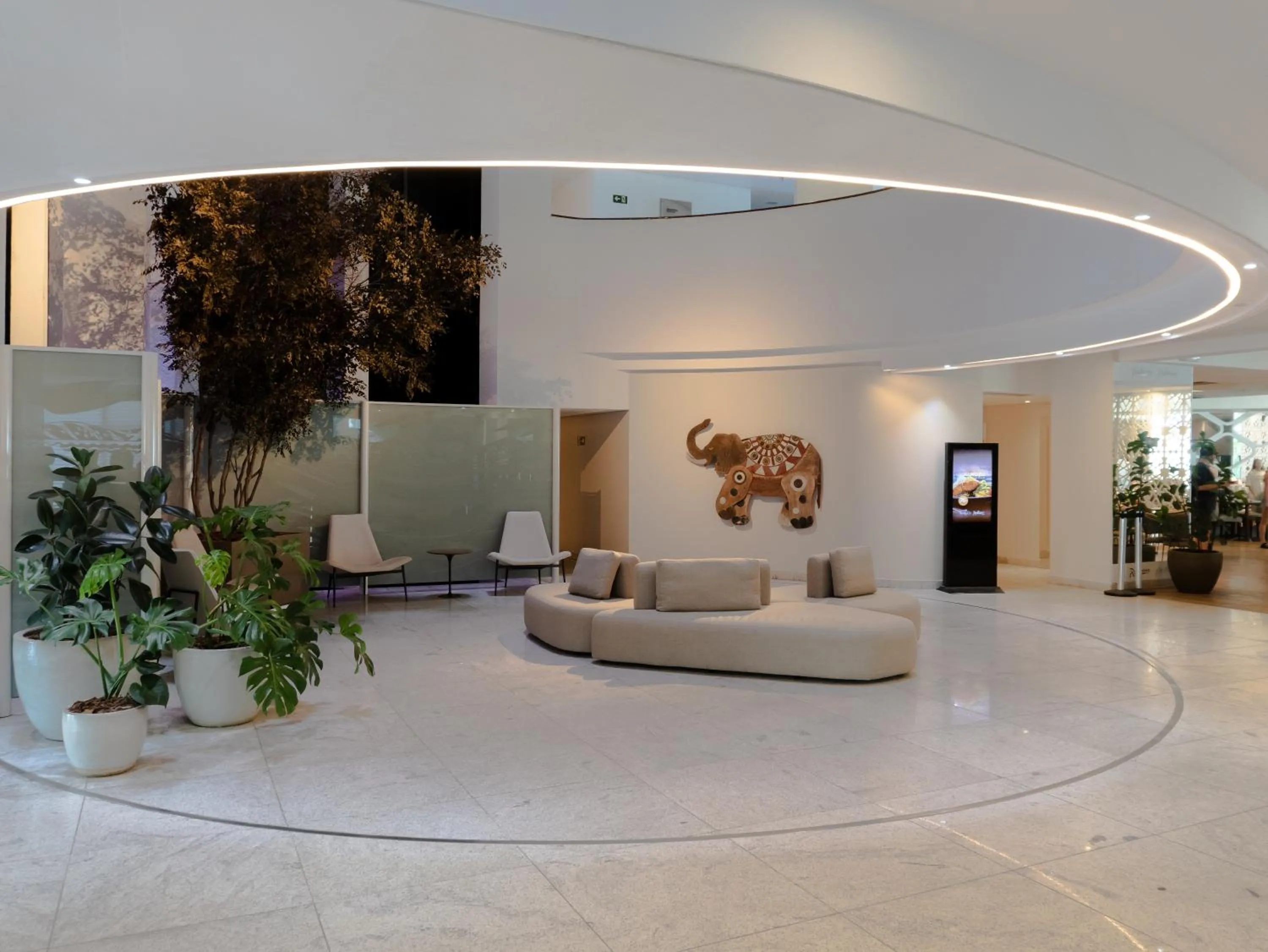 Lobby or reception in Radisson Recife