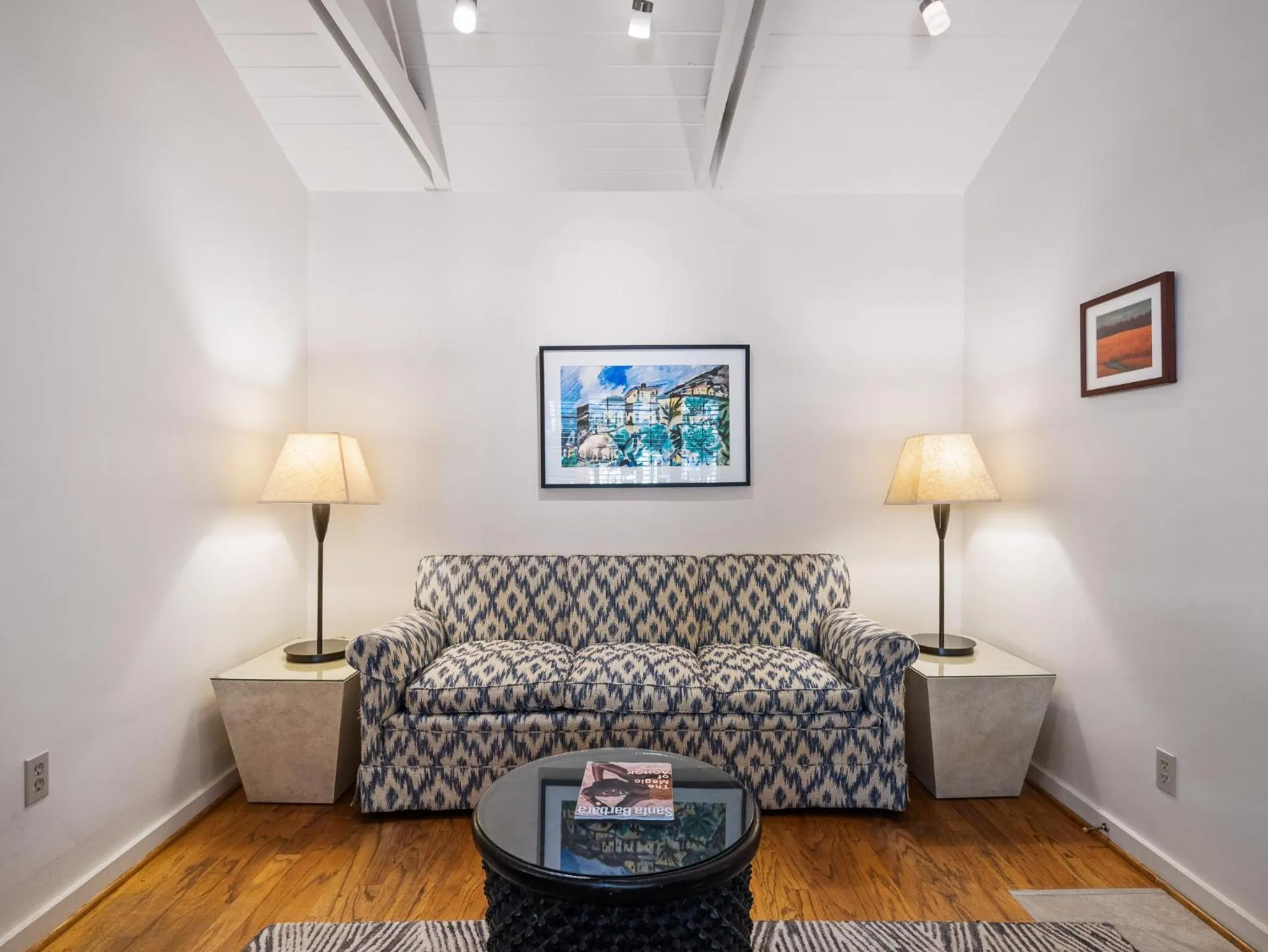 Queen Suite in The Upham Hotel