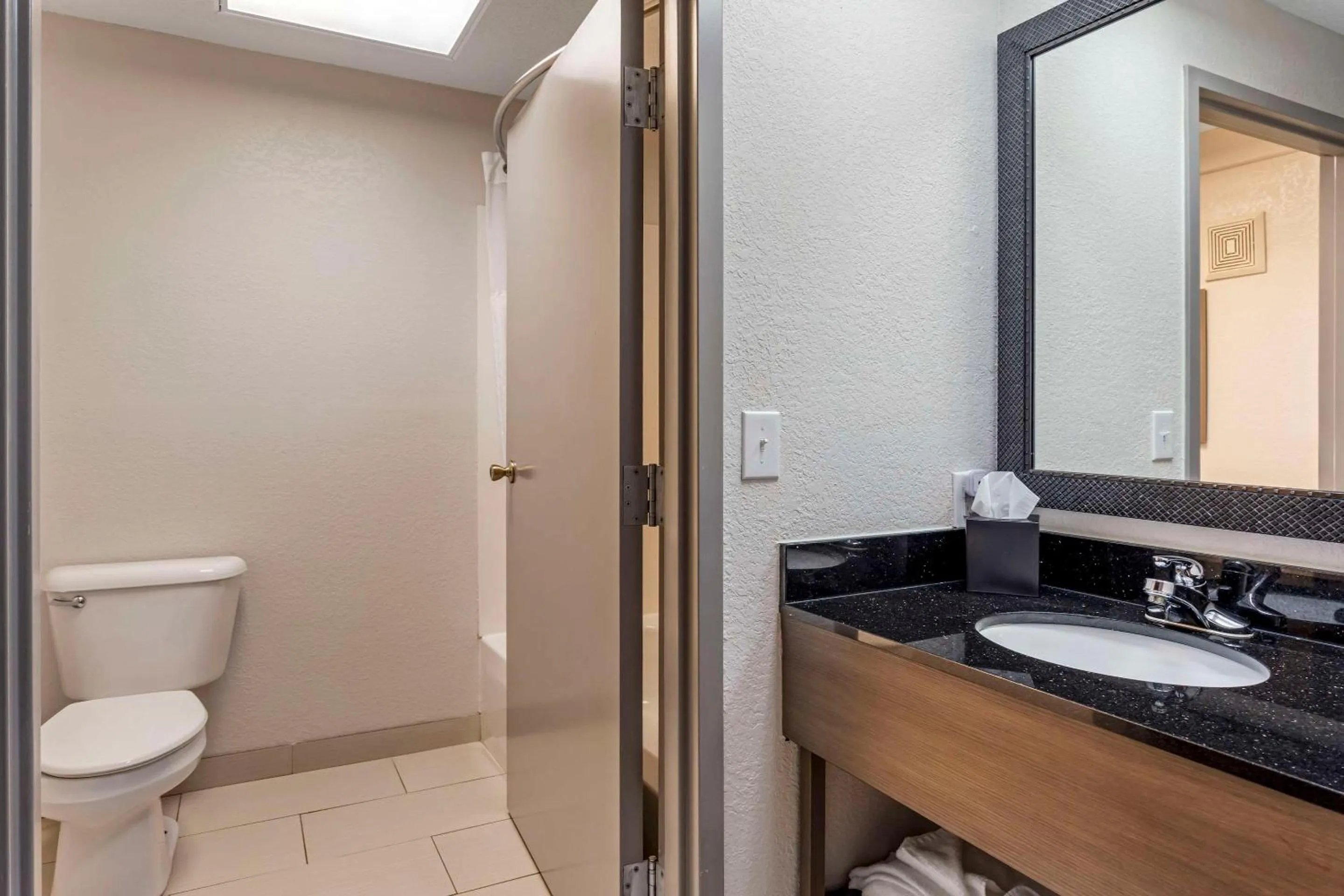 Standard King Room - Non-Smoking  in Comfort Inn & Suites Corbin North