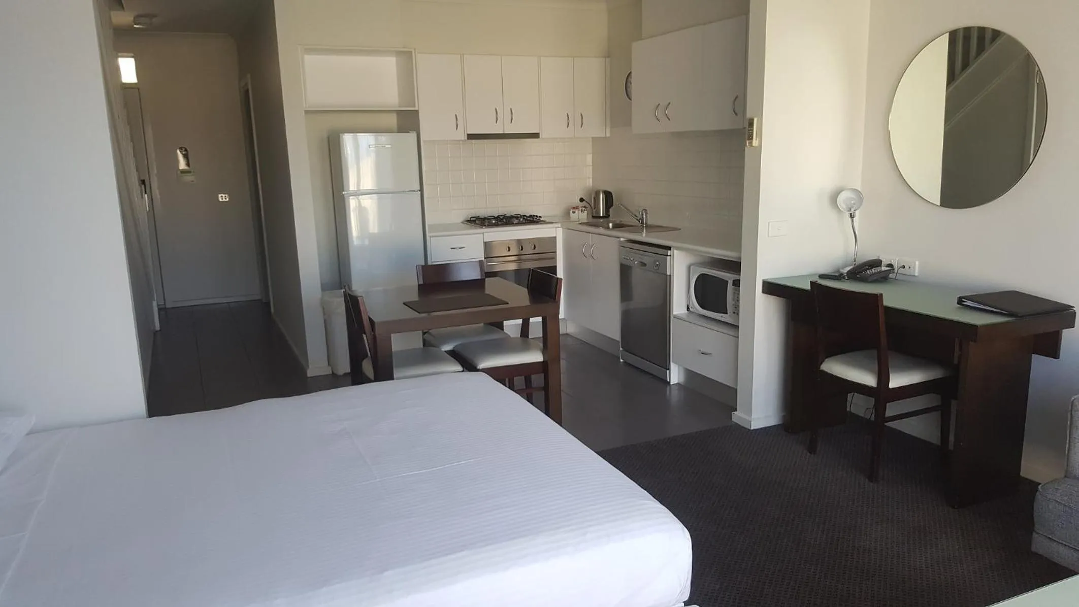 Studio Apartment in Quest Sanctuary Lakes