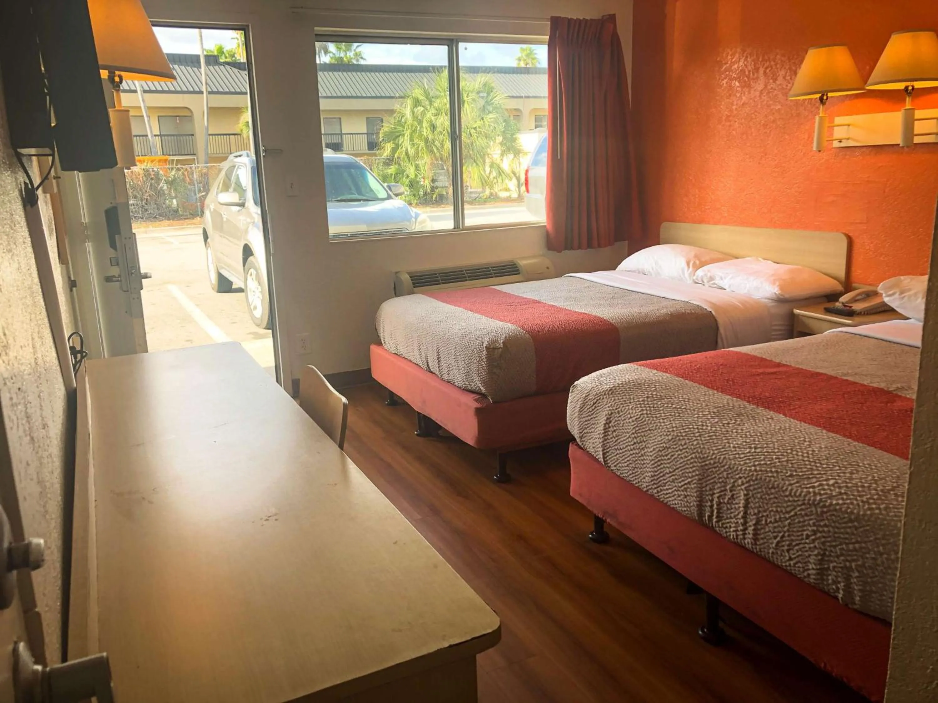 Premium Quadruple Room in Motel 6-Jacksonville, FL - Orange Park