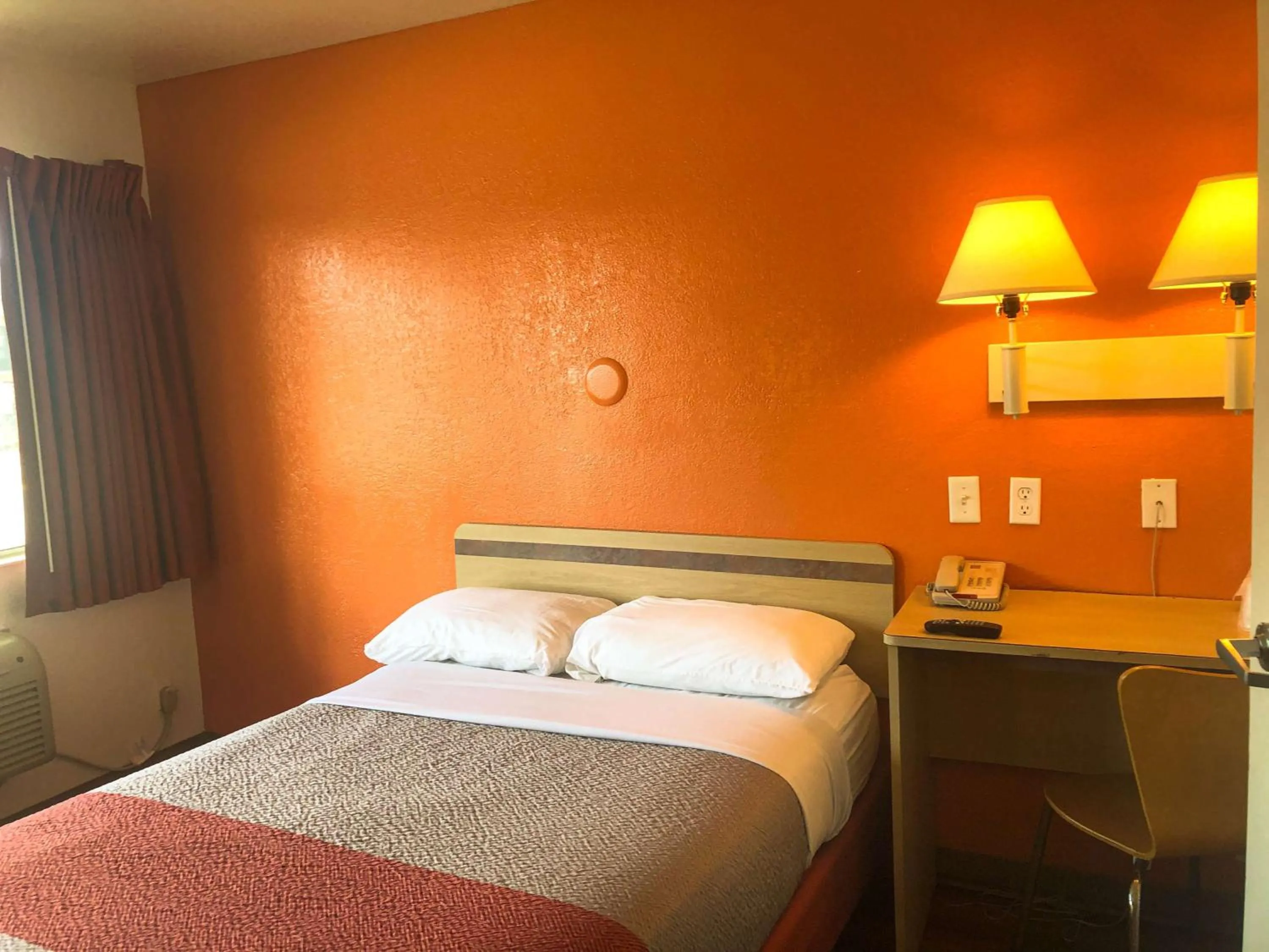 Deluxe Double Room in Motel 6-Jacksonville, FL - Orange Park