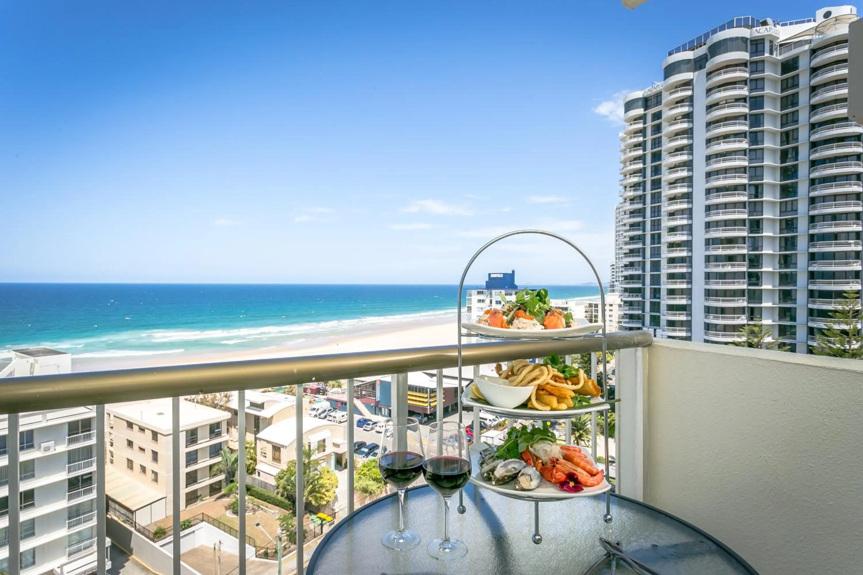 One-Bedroom Apartment in Surfers Beachside Holiday Apartments