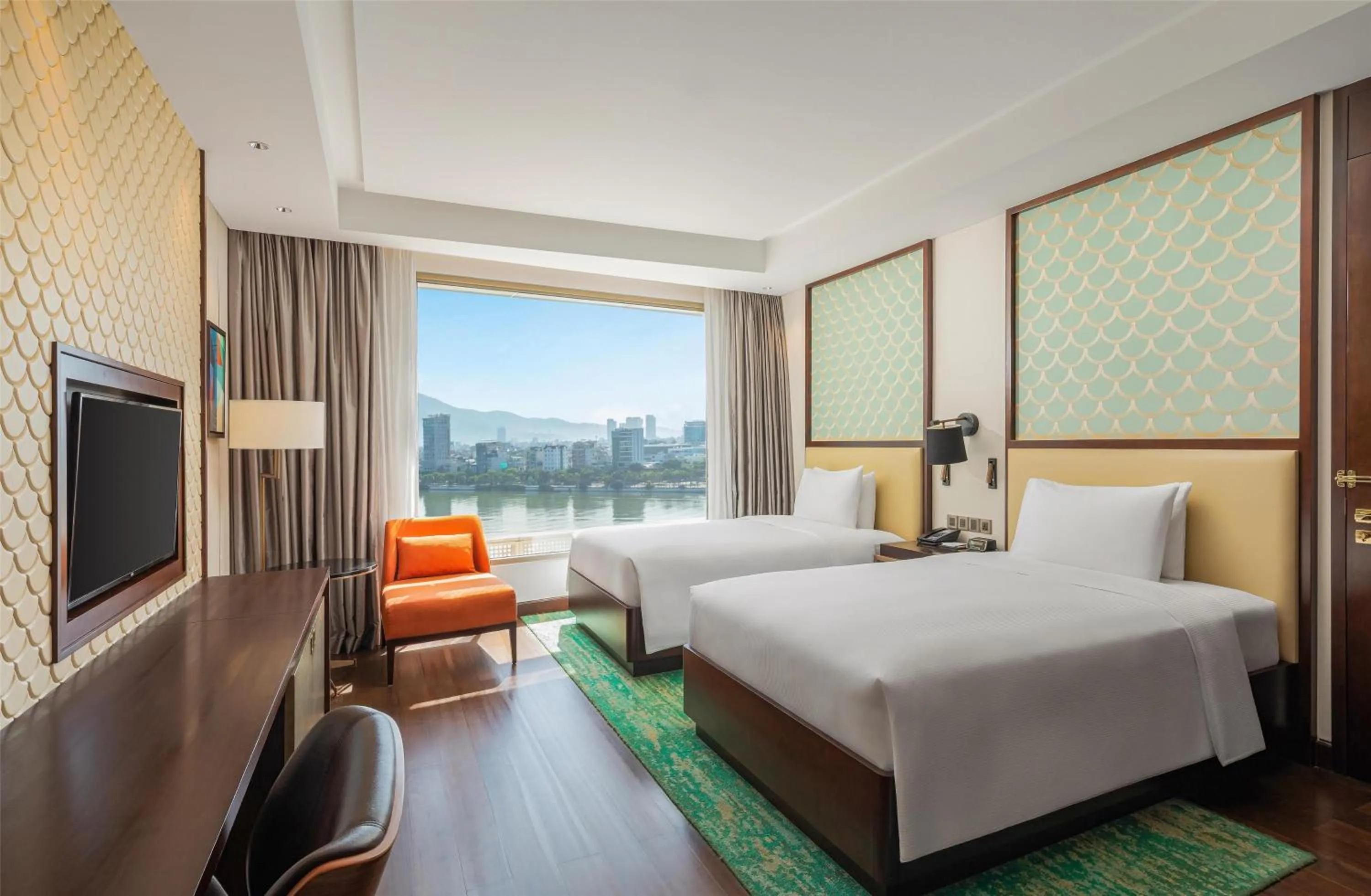 Twin Room with River View in Hilton Da Nang