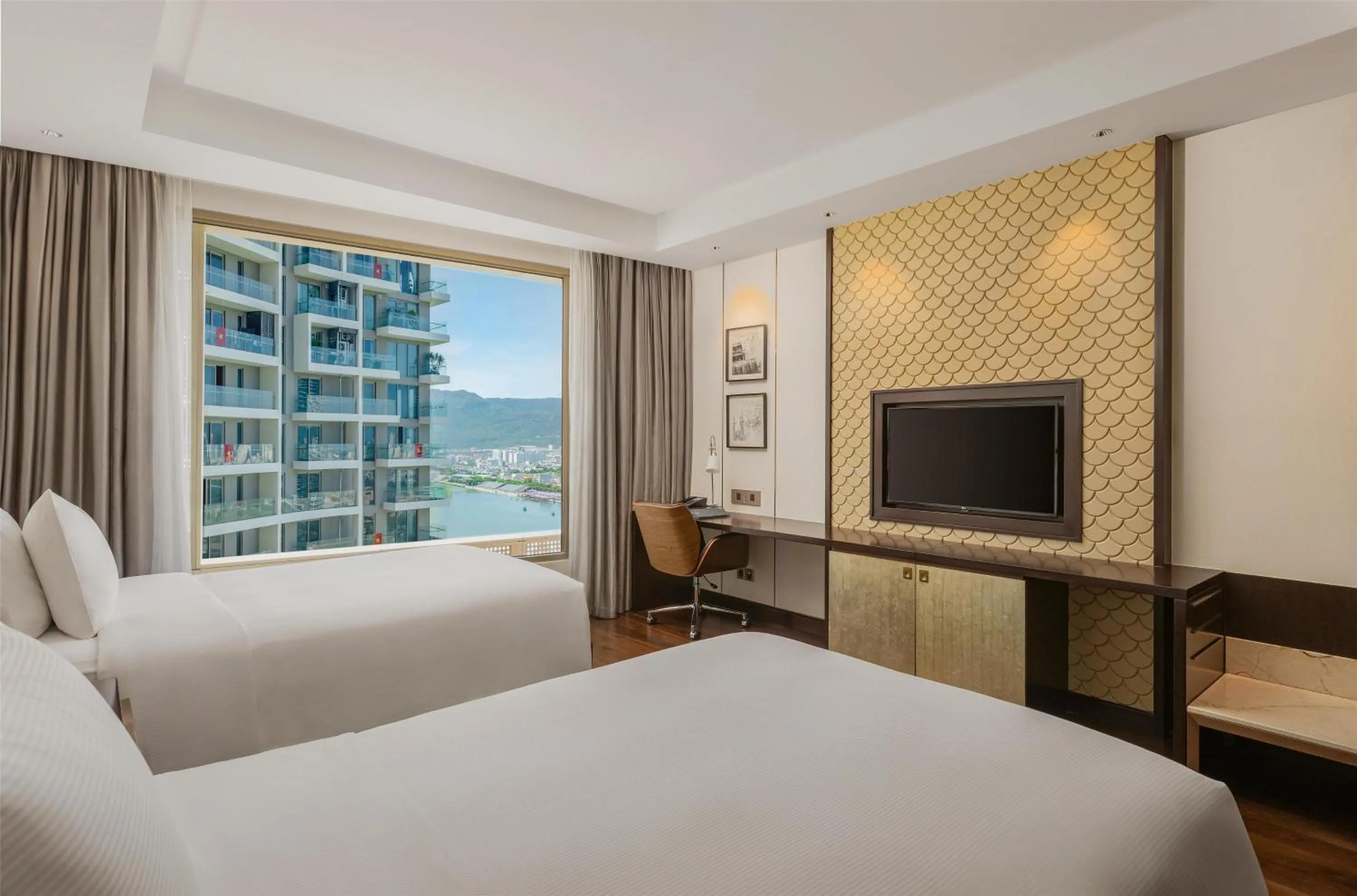 Twin Room with Ocean View in Hilton Da Nang