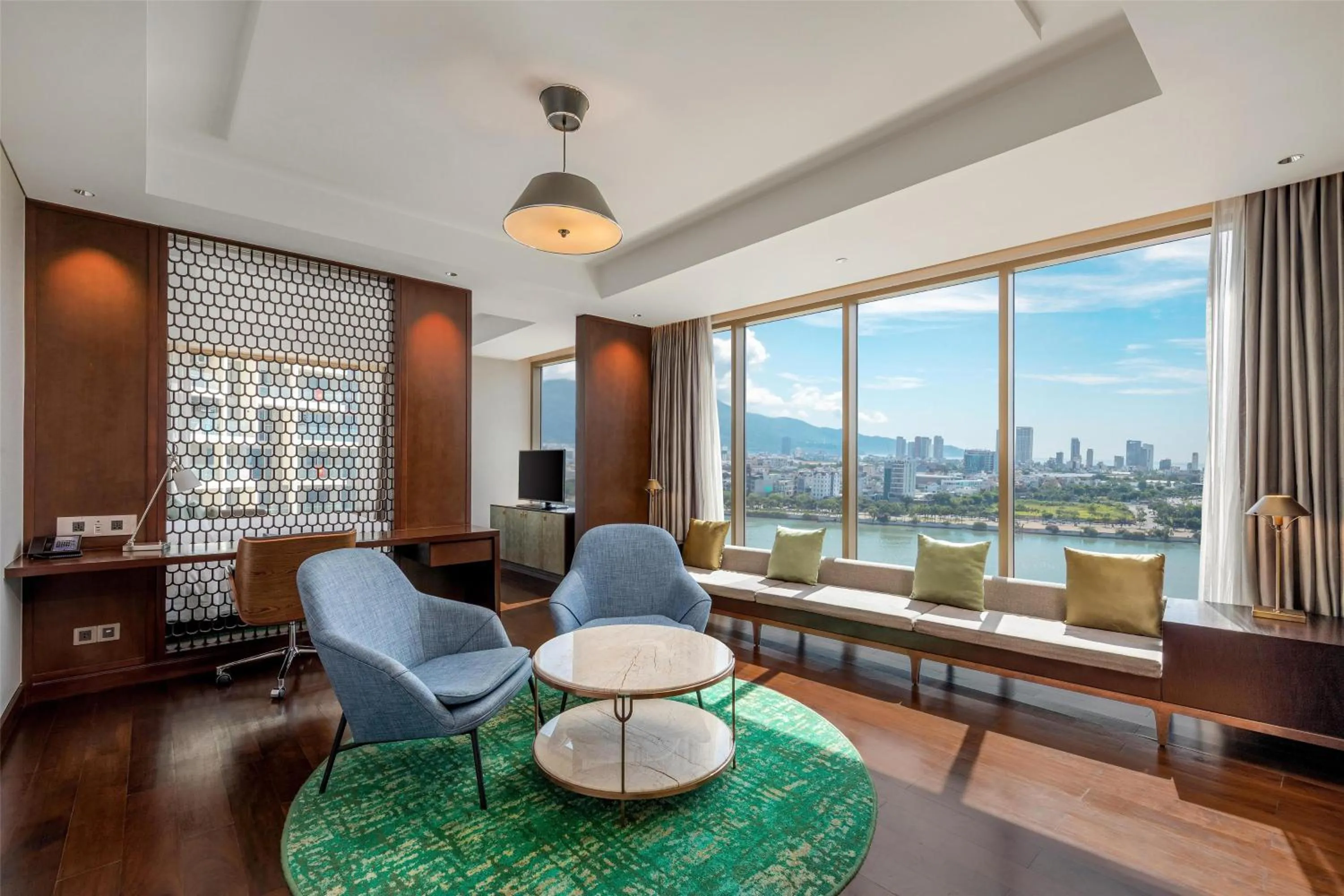 One-Bedroom King Suite with River View in Hilton Da Nang